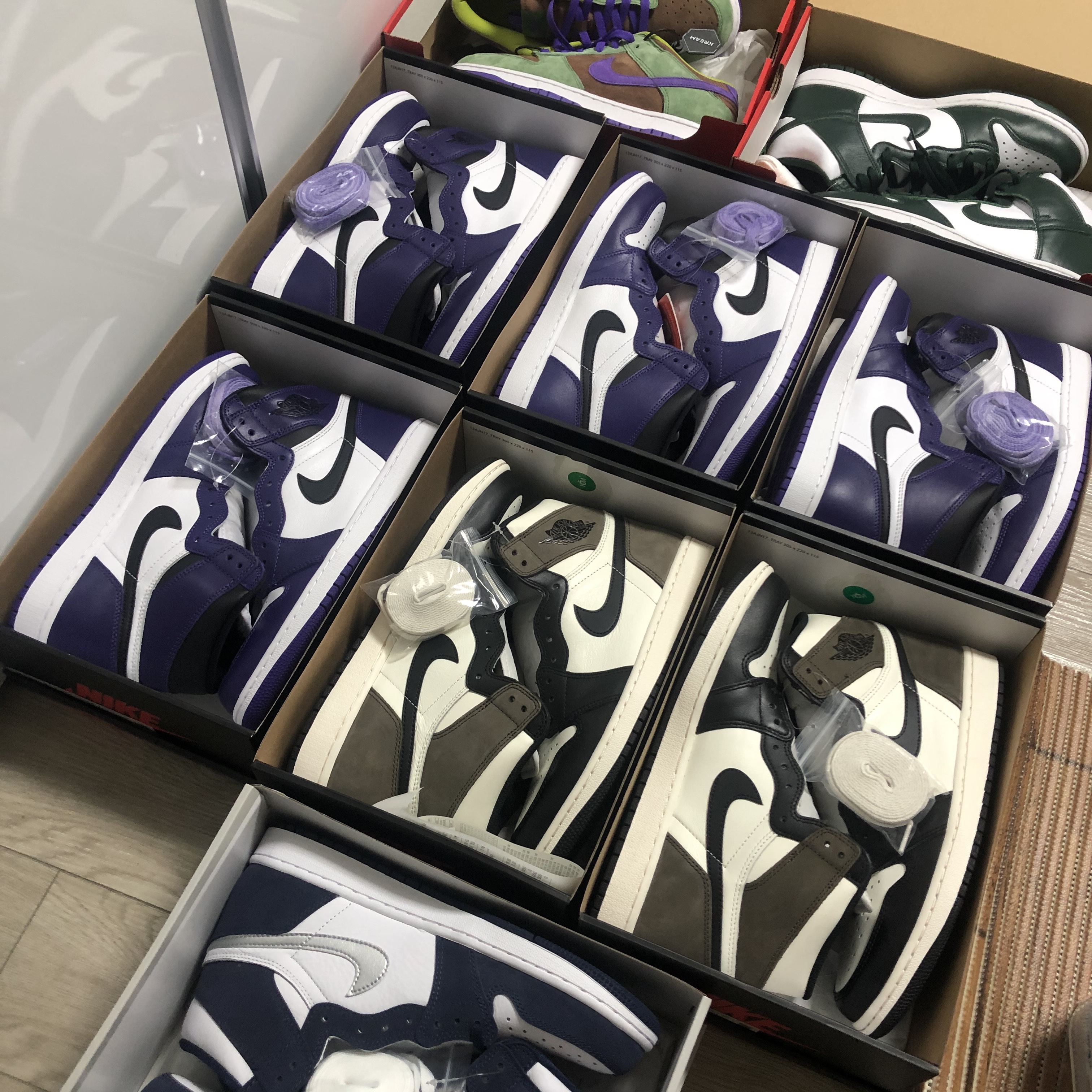 Jordan 1 Retro High OG Court Purple 2020, Jordan 1 Retro High OG Black Mocha 착용 스타일