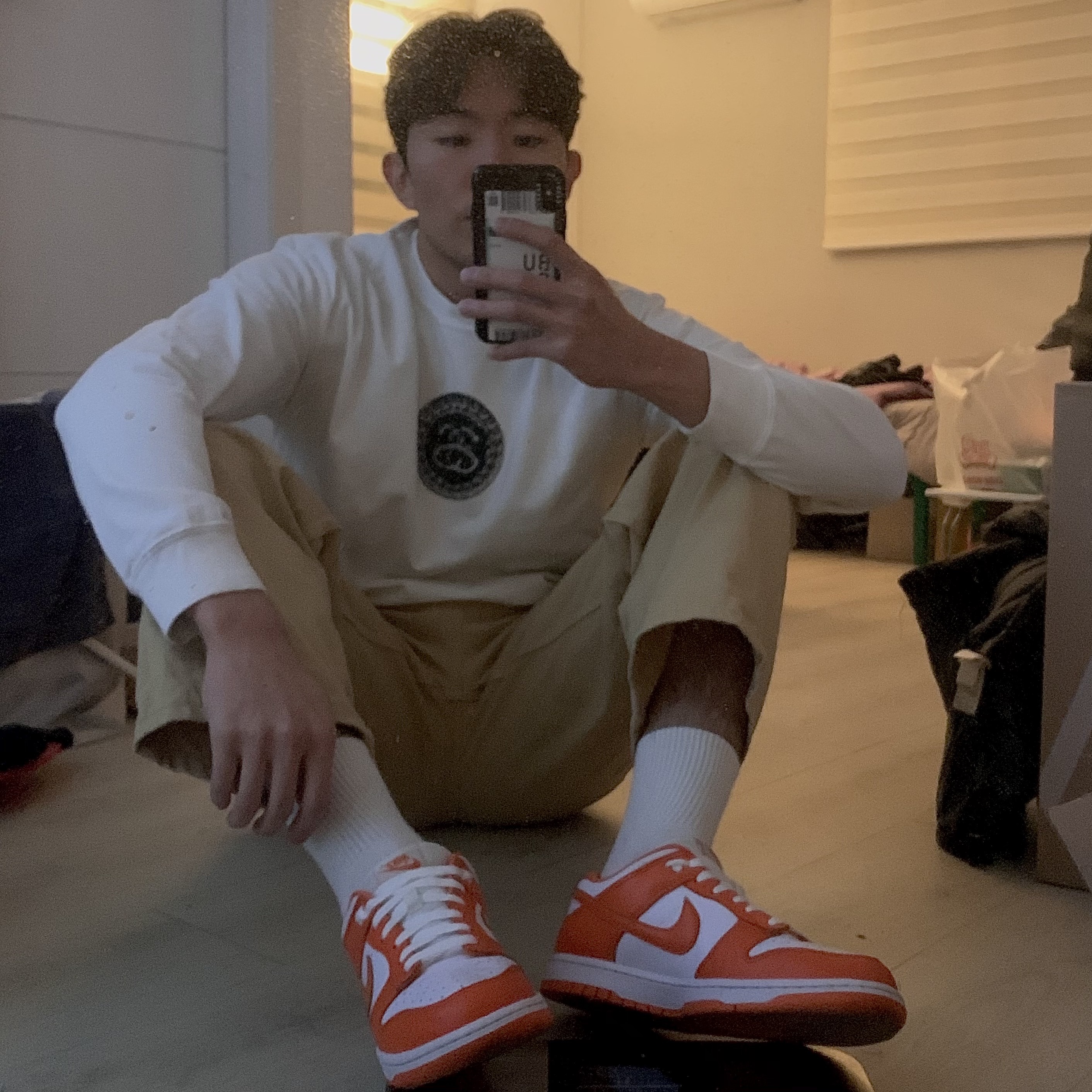 Nike Dunk Low SP Syracuse 2020, Nike x Stussy Big Swoosh LS T-Shirt White - US/EU 착용 스타일
