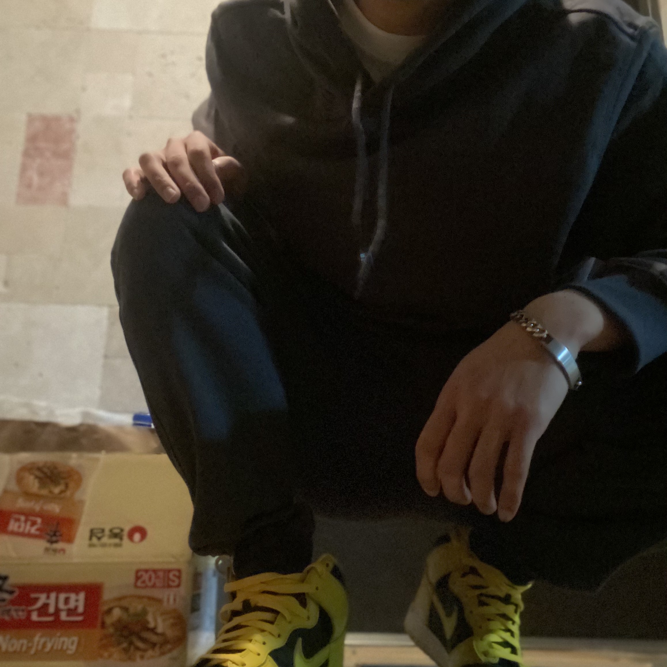 Nike Dunk High SP Varsity Maize 착용 스타일