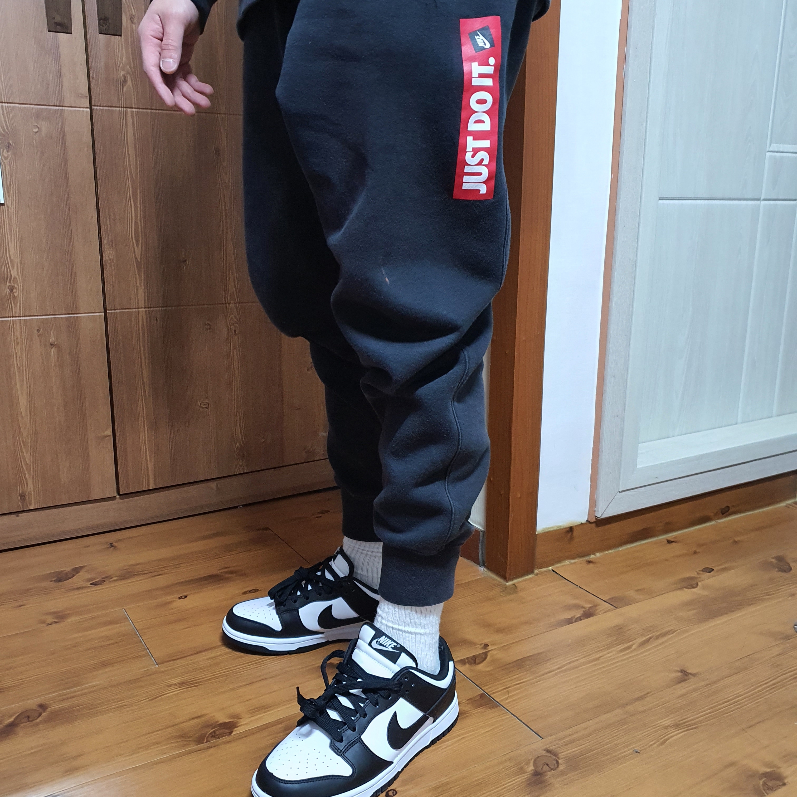 Nike Dunk Low Retro Black 착용 스타일