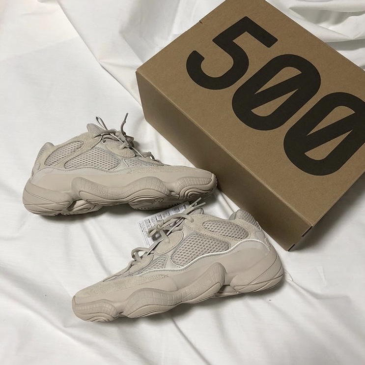 Adidas Yeezy 500 Blush 2018, Adidas Yeezy 500 Utility Black 2018/2020 착용 스타일 - 2