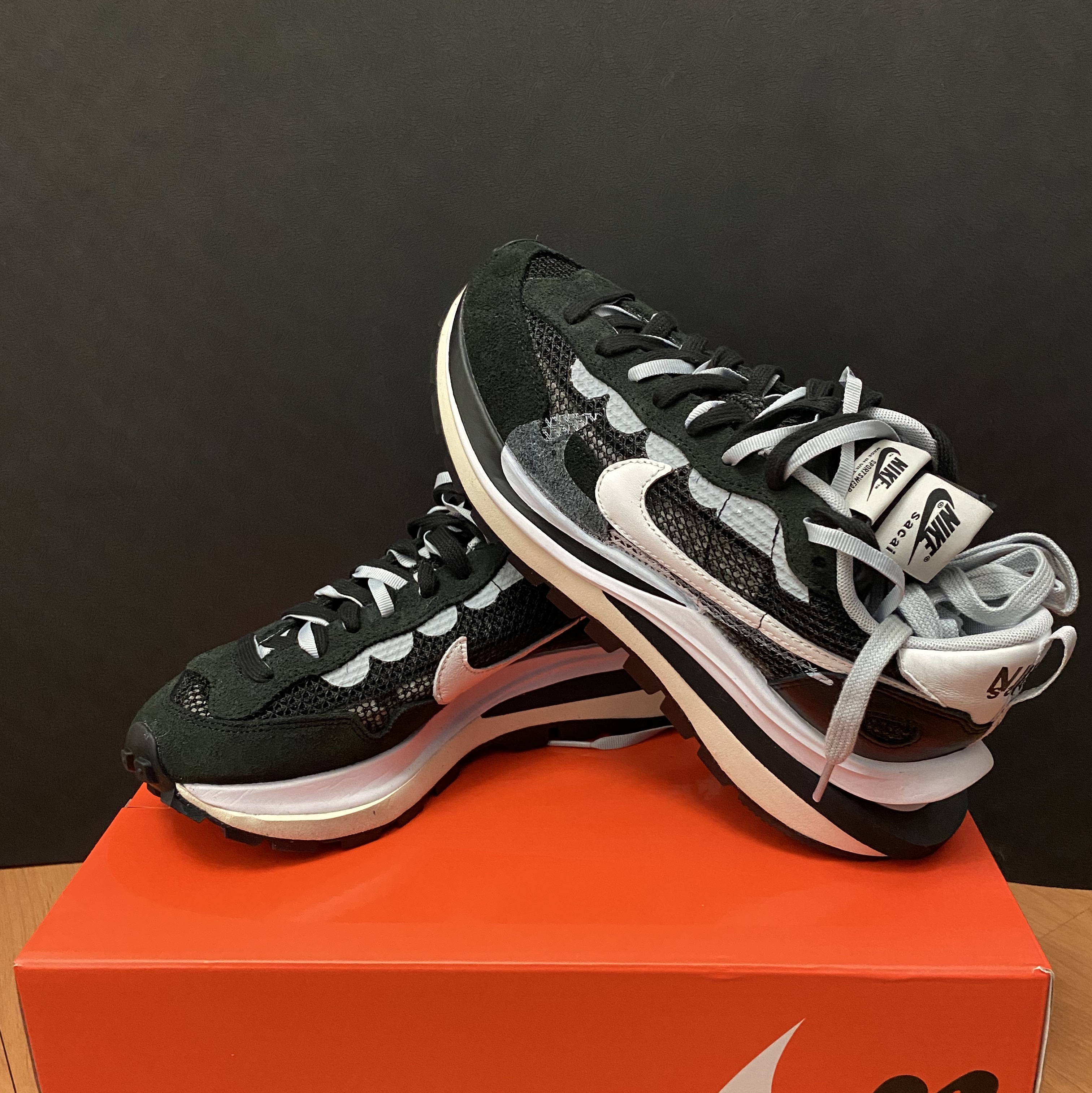 Nike x Sacai VaporWaffle Black White 착용 스타일
