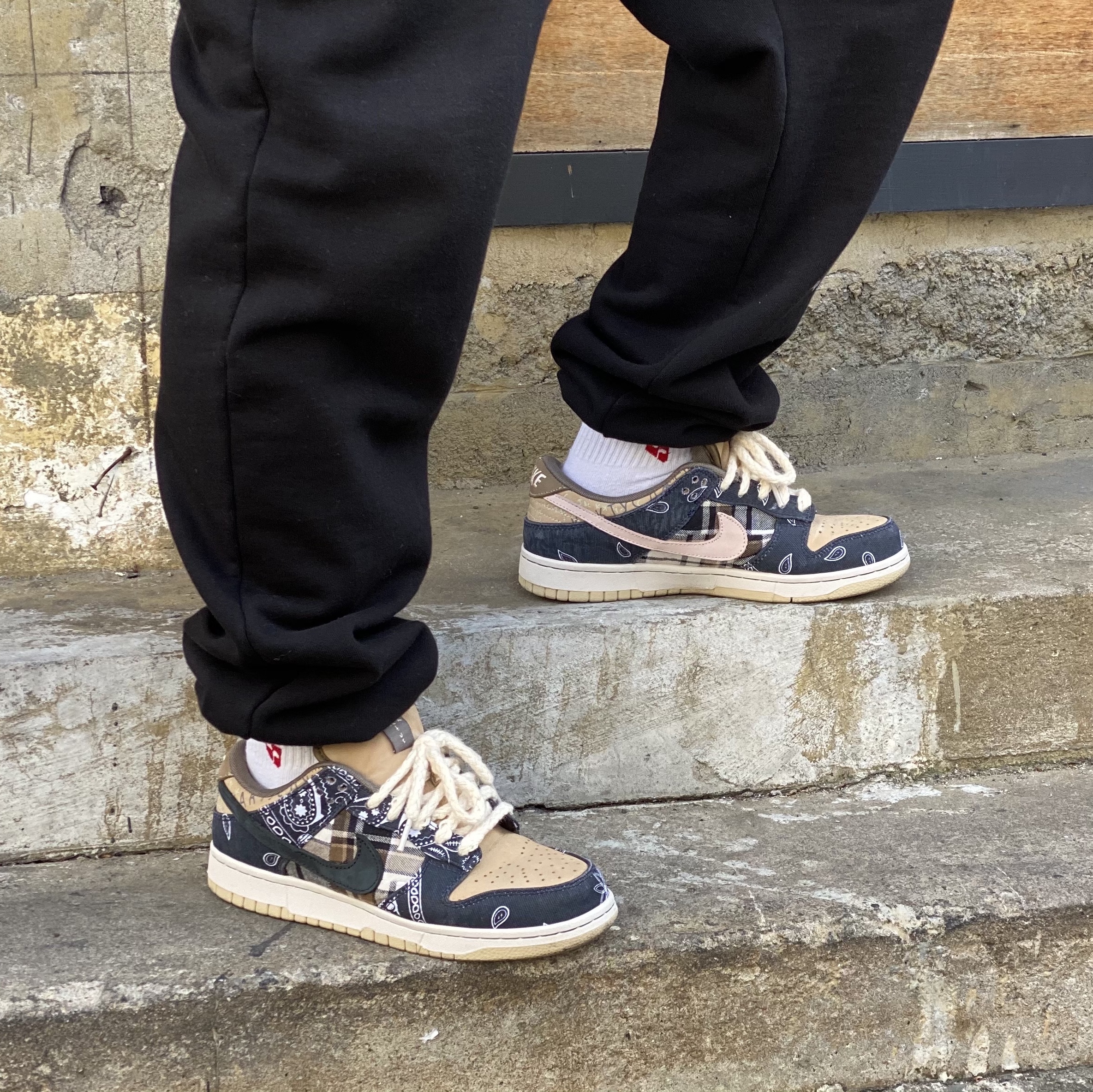 Nike x Travis Scott SB Dunk Low 착용 스타일