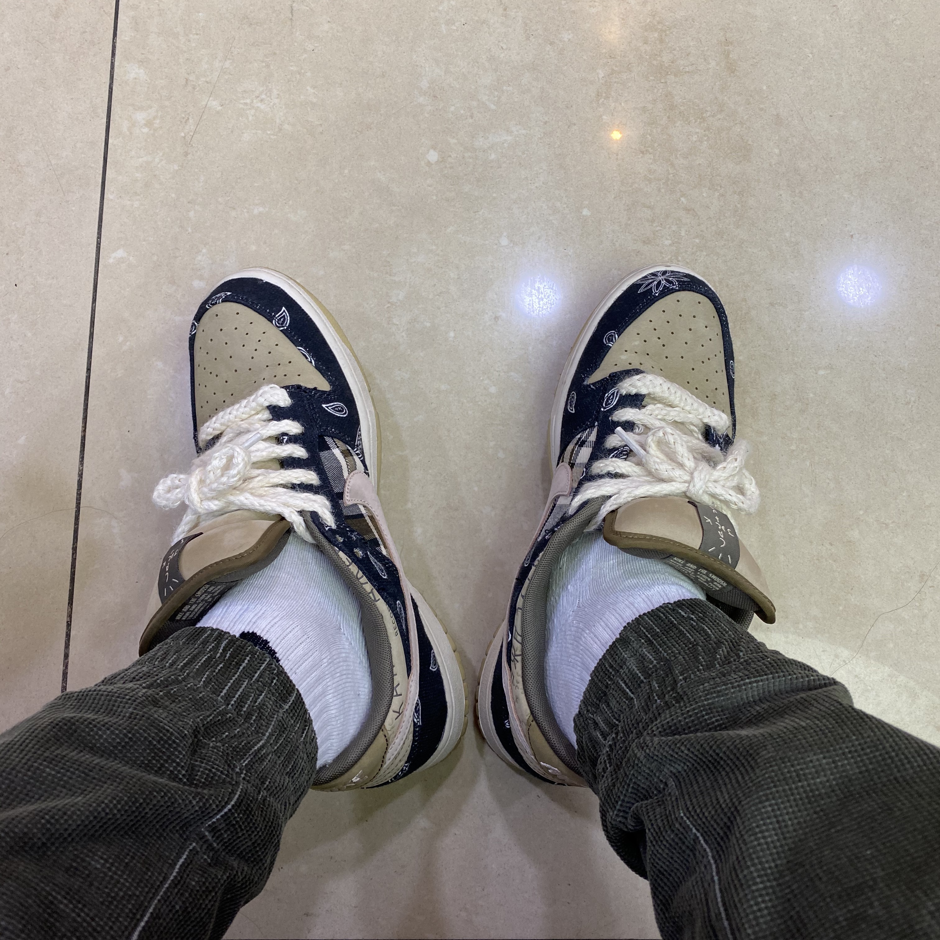 Nike x Travis Scott SB Dunk Low 착용 스타일