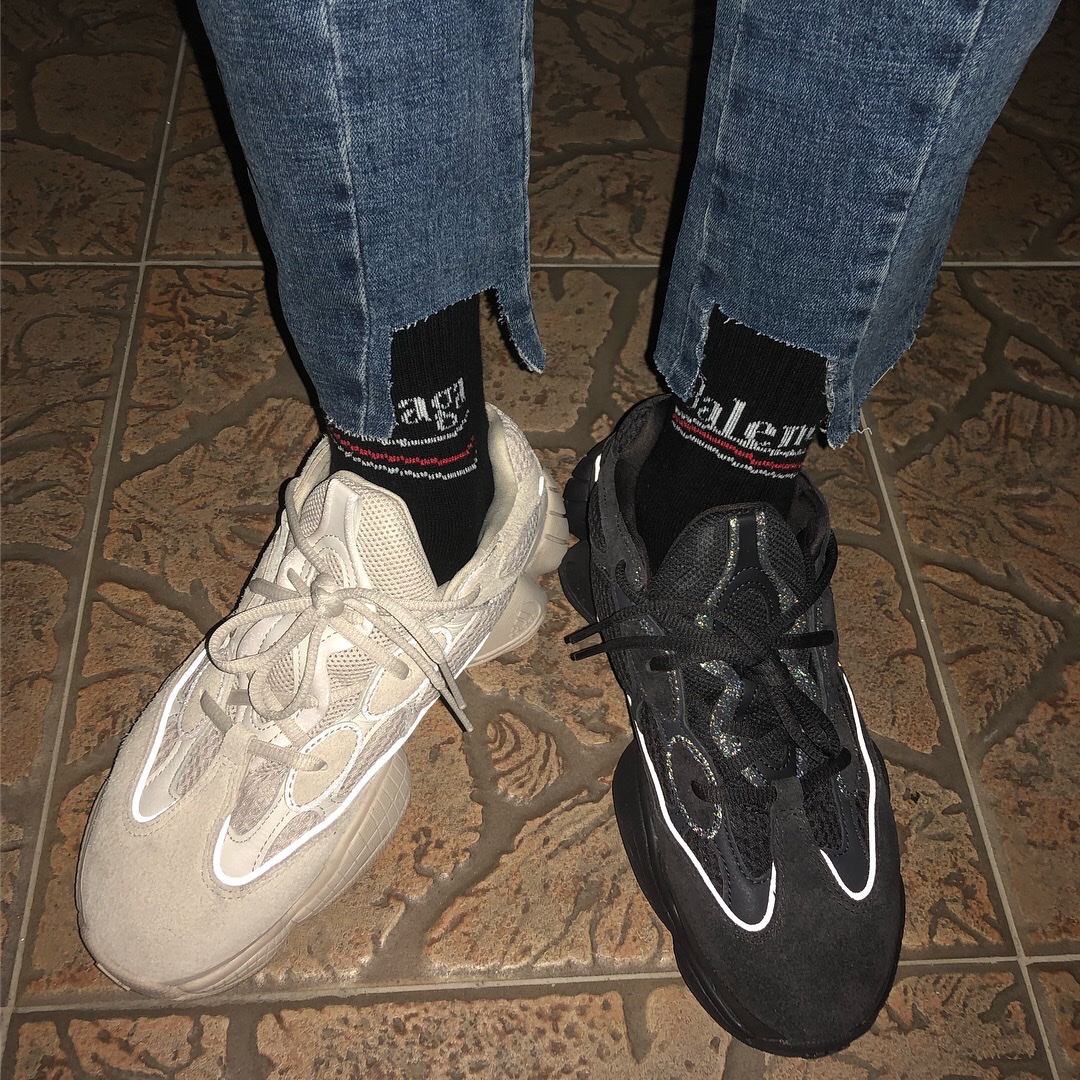 Adidas Yeezy 500 Blush 2018, Adidas Yeezy 500 Utility Black 2018/2020 착용 스타일 - 1