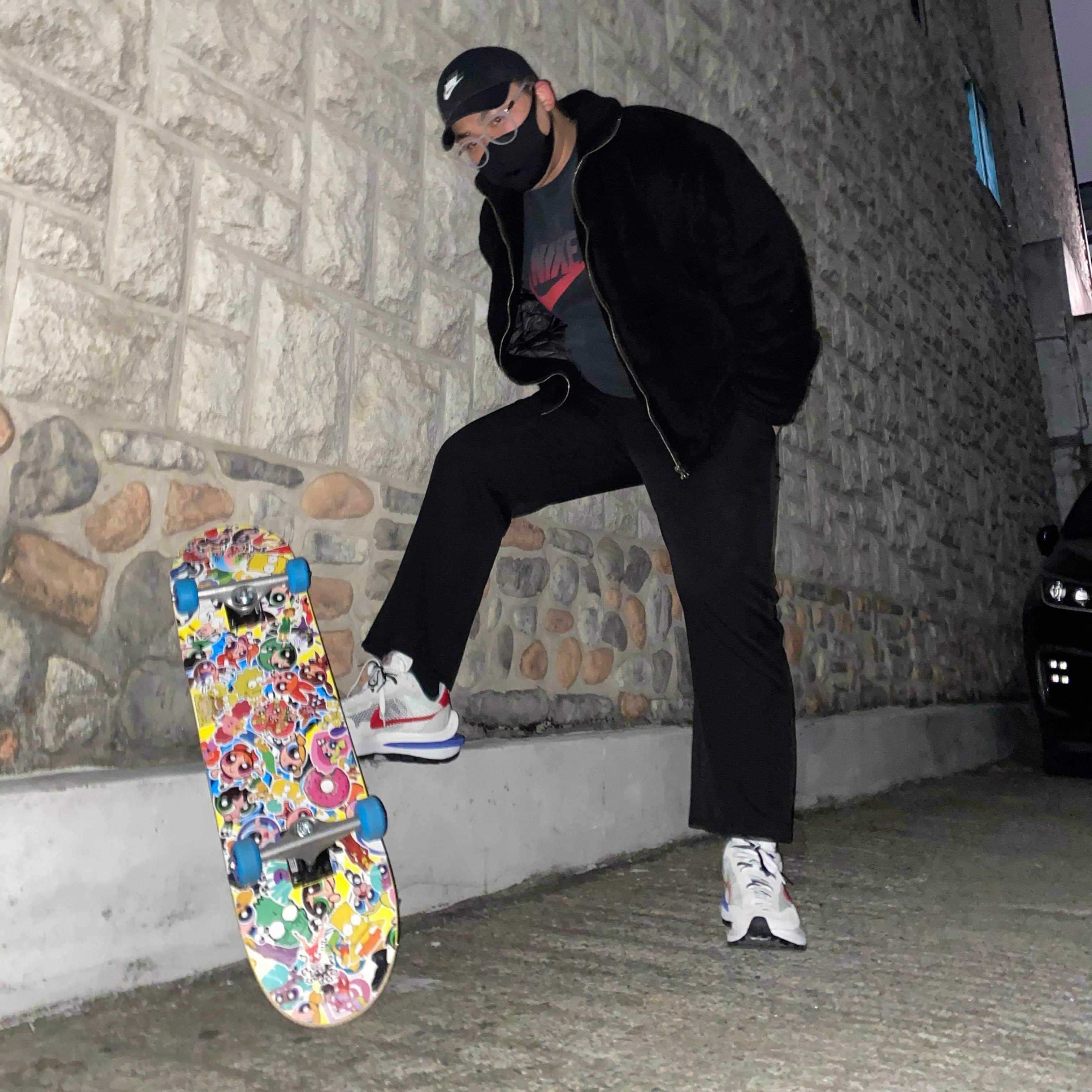 Nike x Sacai VaporWaffle Royal Fuchsia 착용 스타일