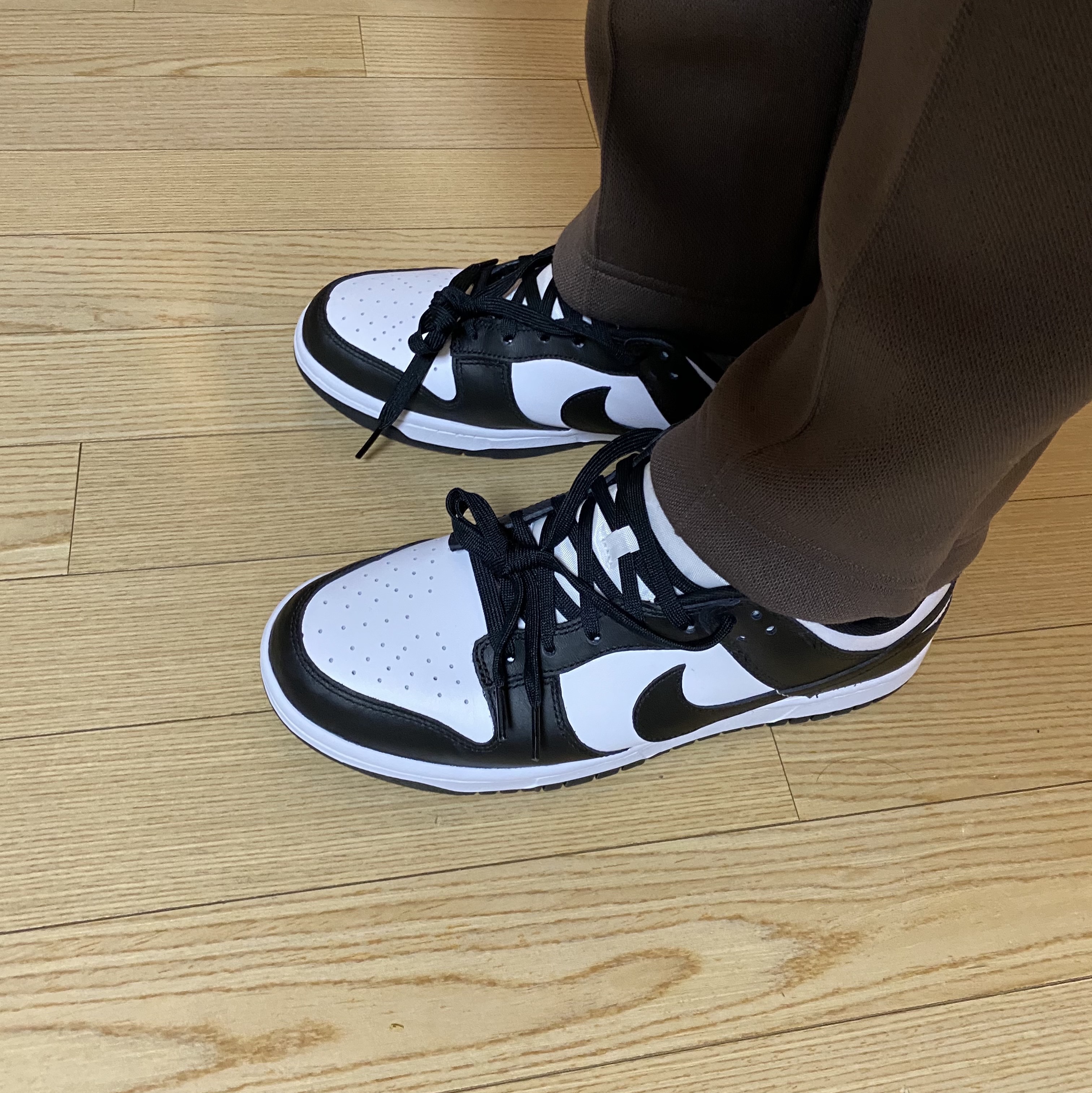 Nike Dunk Low Retro Black, Jordan x Union Leisure Pants Ironstone 착용 스타일