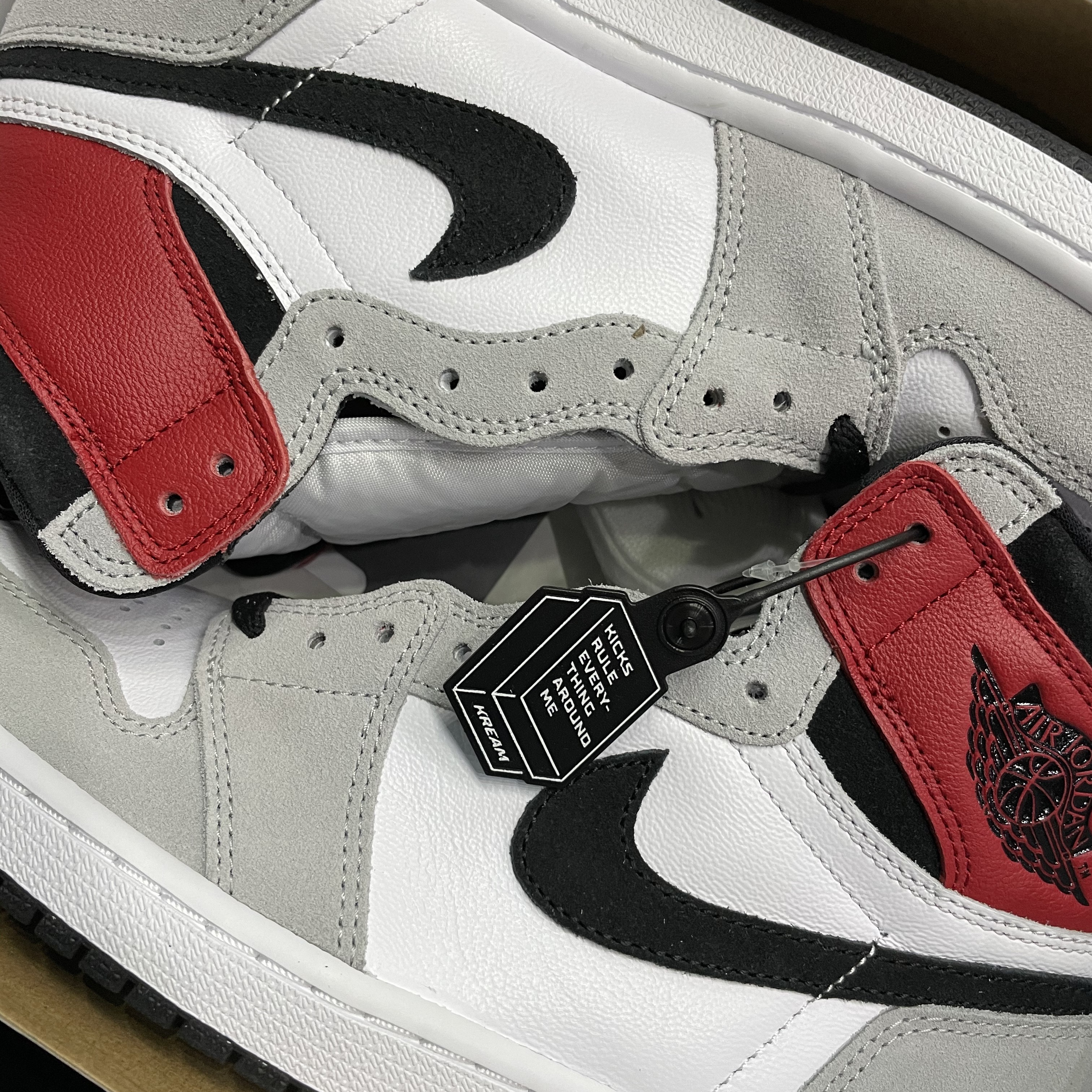 Jordan 1 Retro High OG Light Smoke Grey 착용 스타일