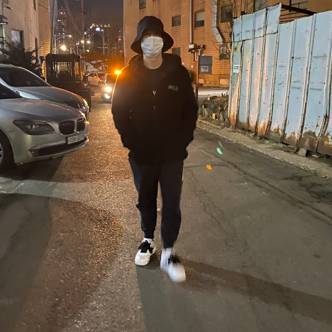 Nike x Peaceminusone Air Force 1 Low Para-Noise 2.0 착용 스타일