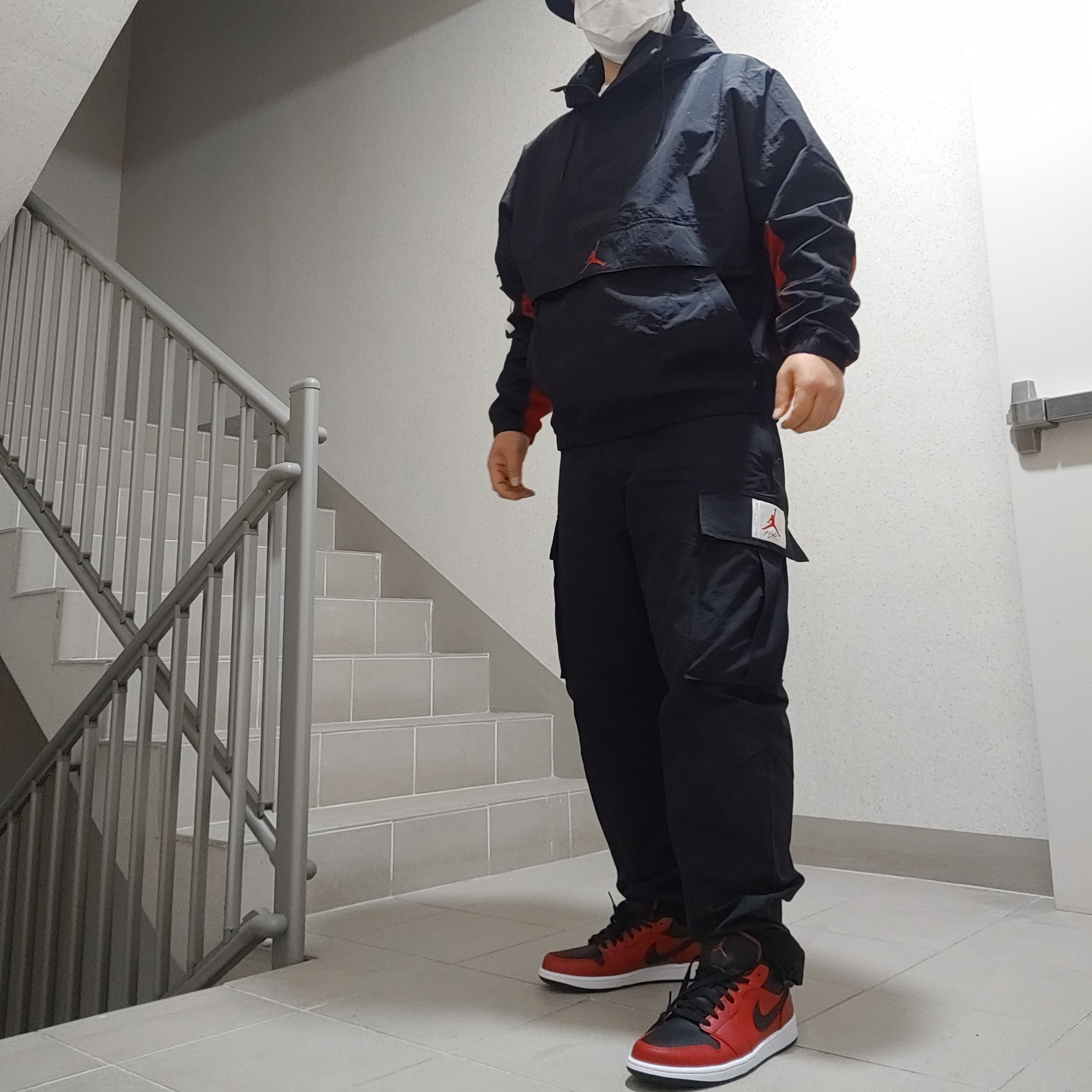 Jordan 1 Low Gym Red Black 착용 스타일 - 2