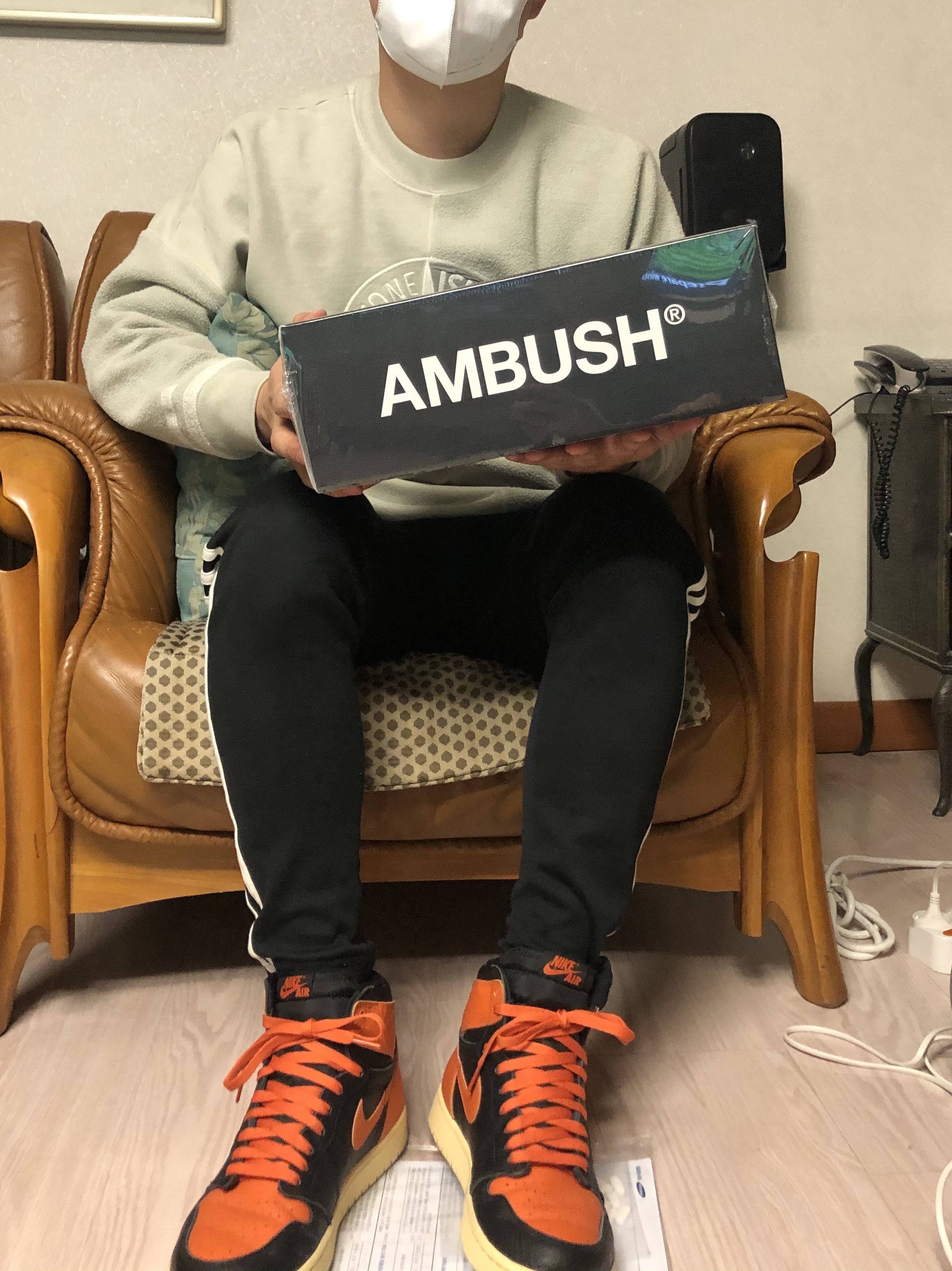 Jordan 1 Retro High Shattered Backboard 3.0, Nike x Ambush Dunk High Black 착용 스타일