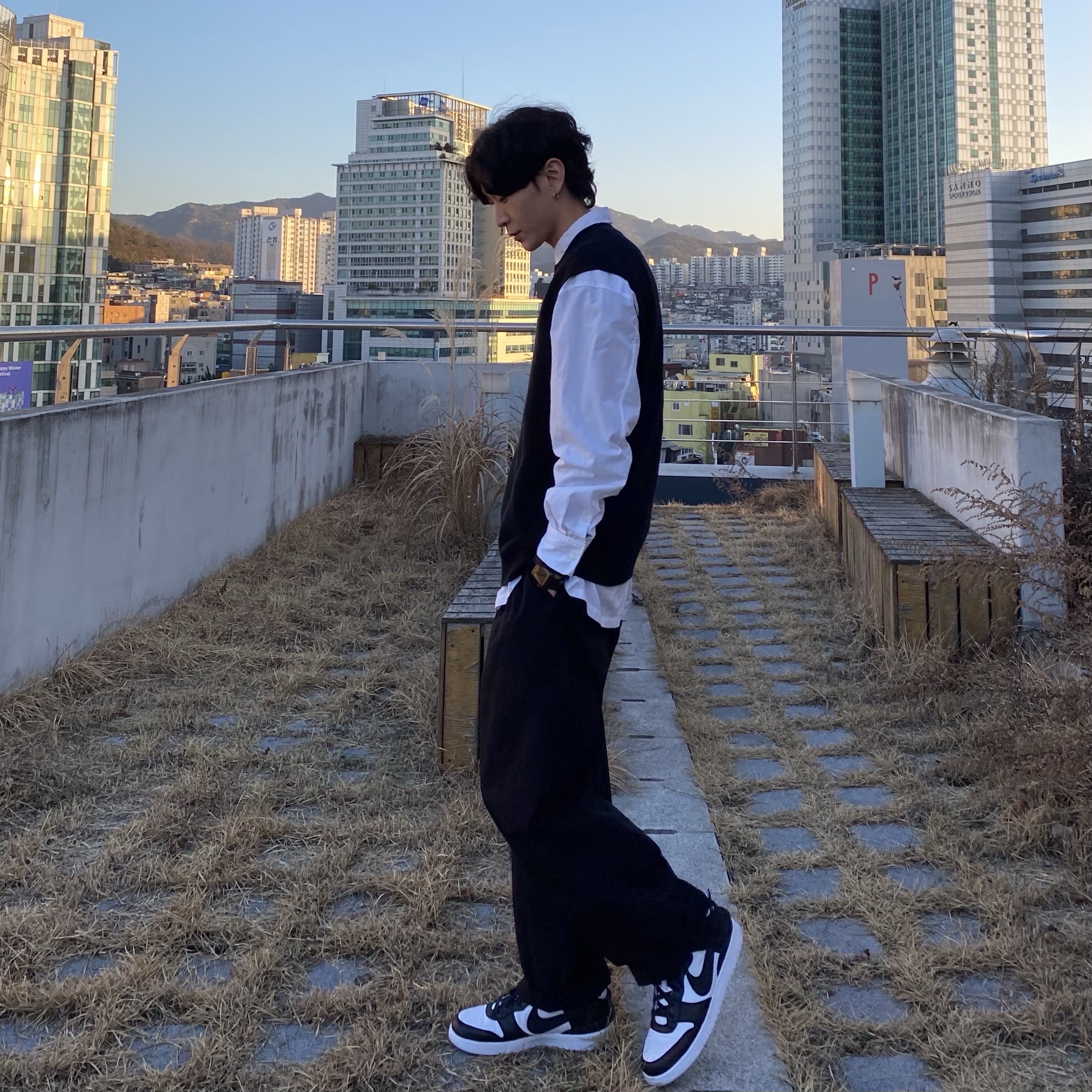 Nike x Ambush Dunk High Black 착용 스타일 - 1