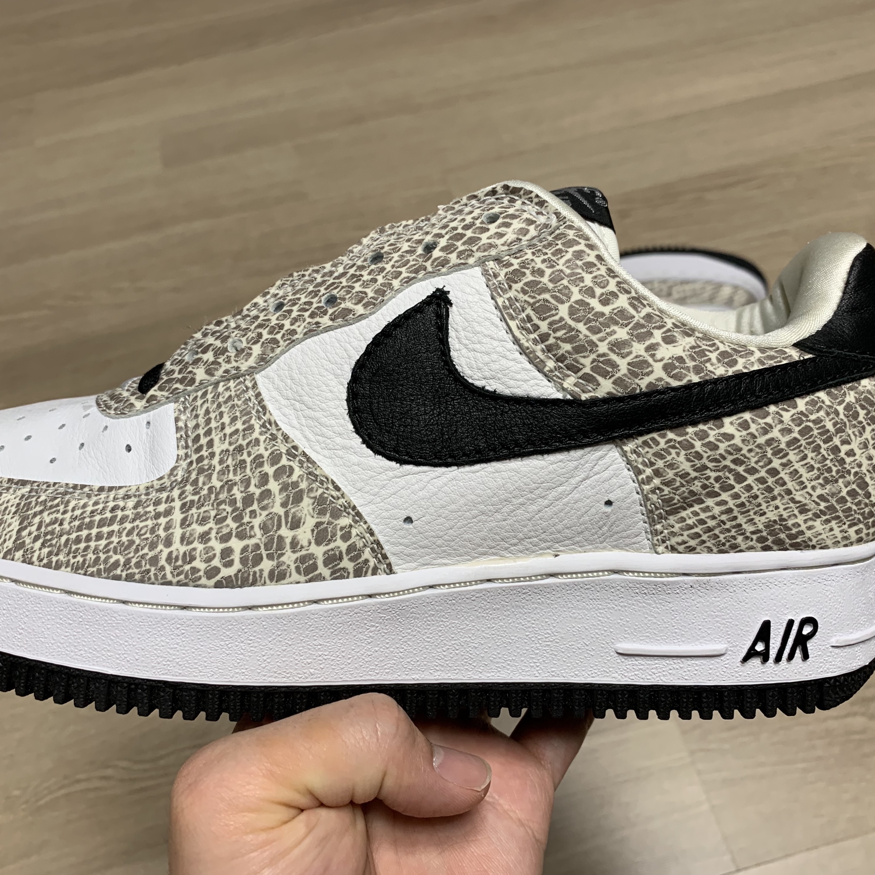 Nike Air Force 1 CO.JP Cocoa Snake OG 착용 스타일