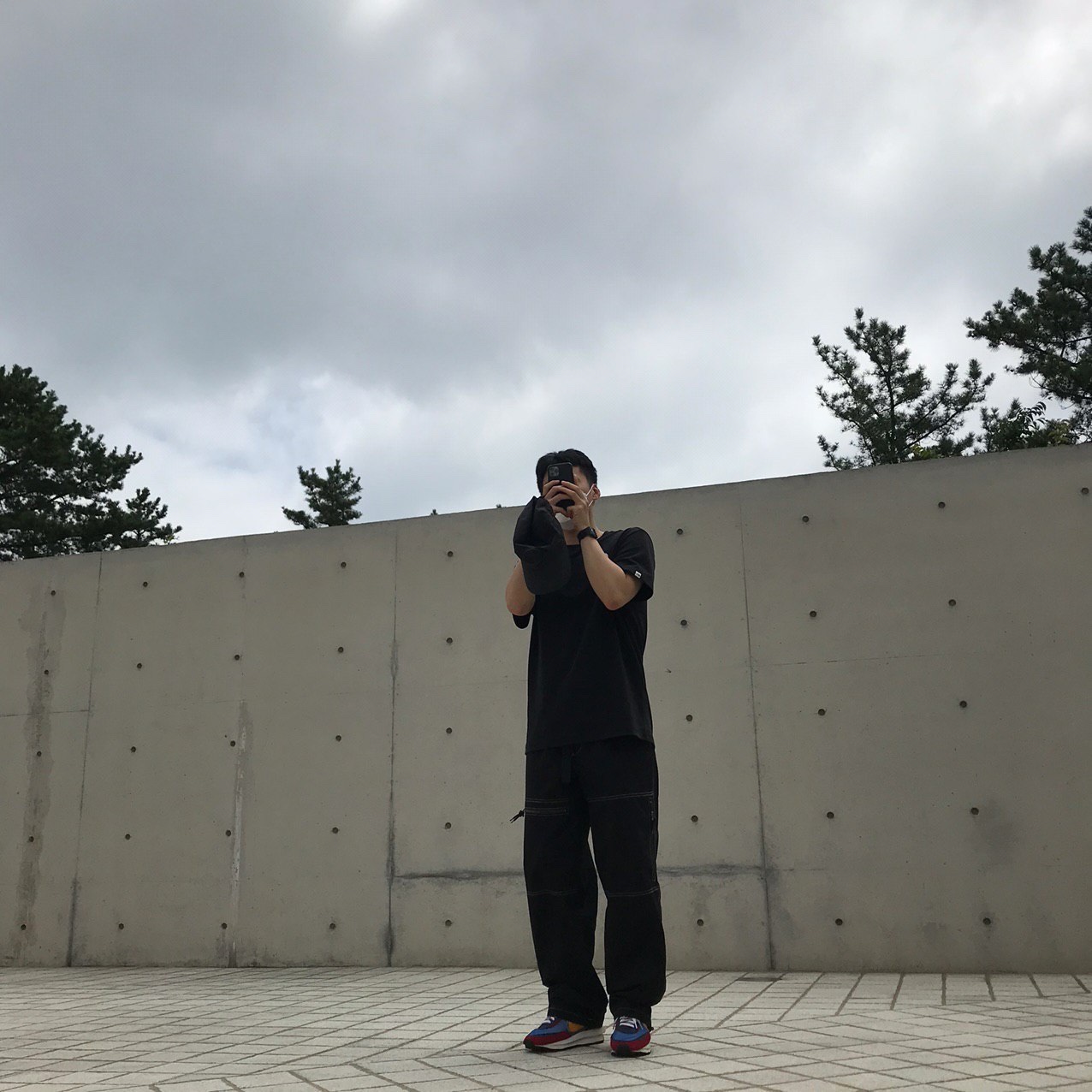Nike x Sacai LDWaffle Blue Multi 착용 스타일 - 2