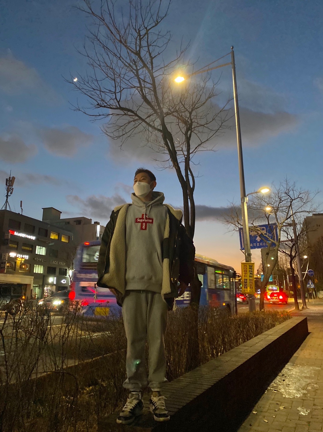 Nike x Travis Scott SB Dunk Low, Supreme Cross Box Logo Hooded Sweatshirt Heather Grey - 20FW 착용 스타일