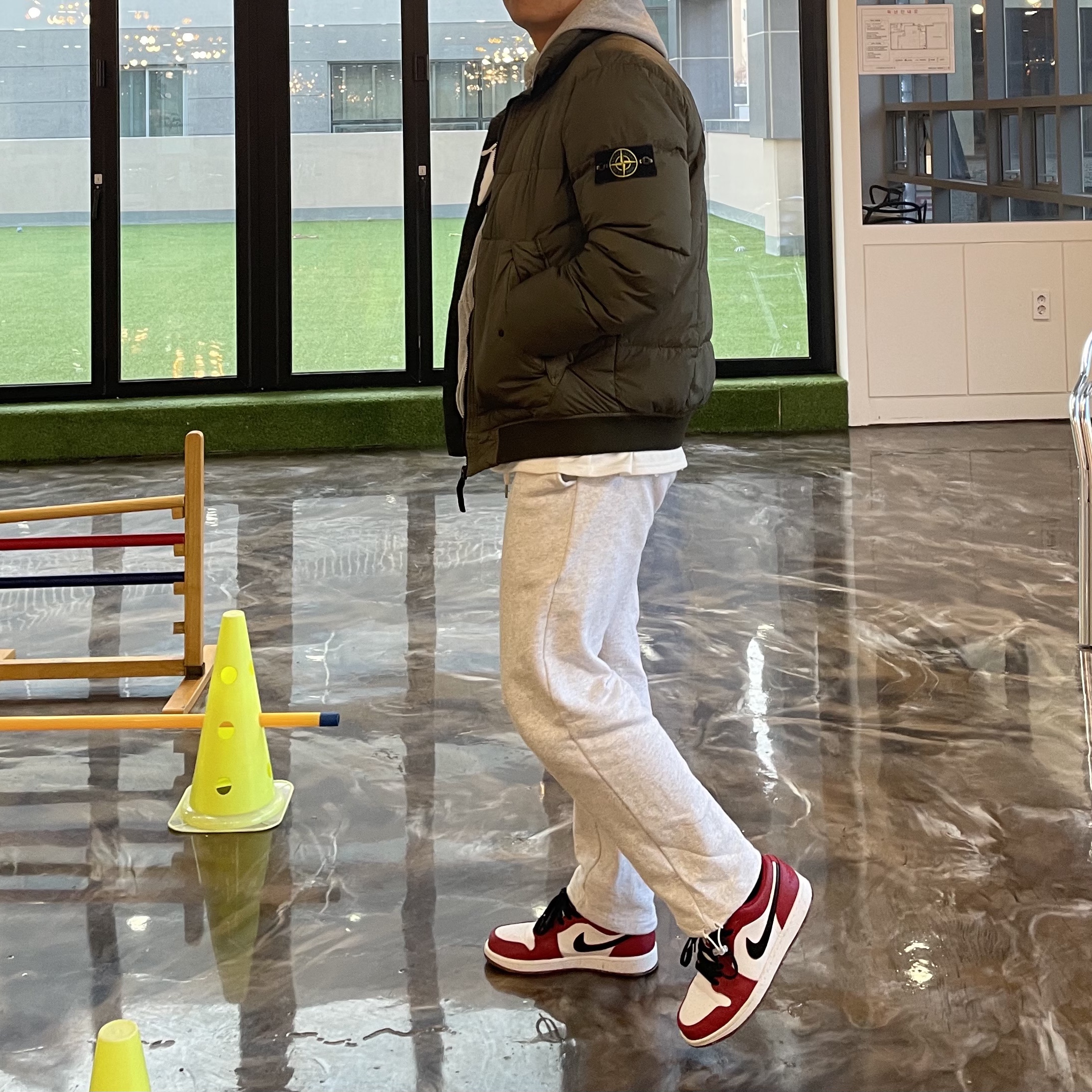 Jordan 1 Low Gym Red White 착용 스타일
