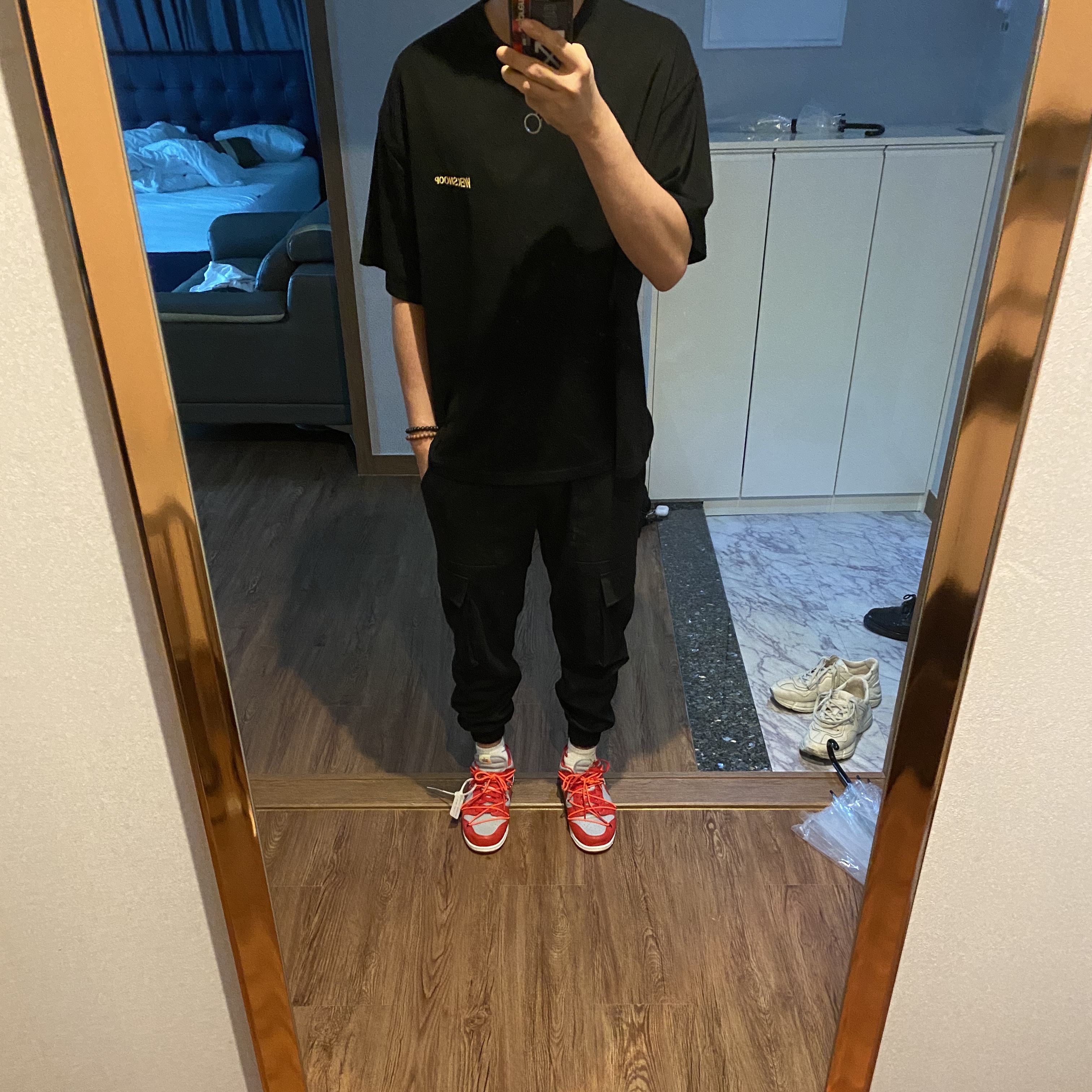 Nike x Off-White Dunk Low University Red 착용 스타일