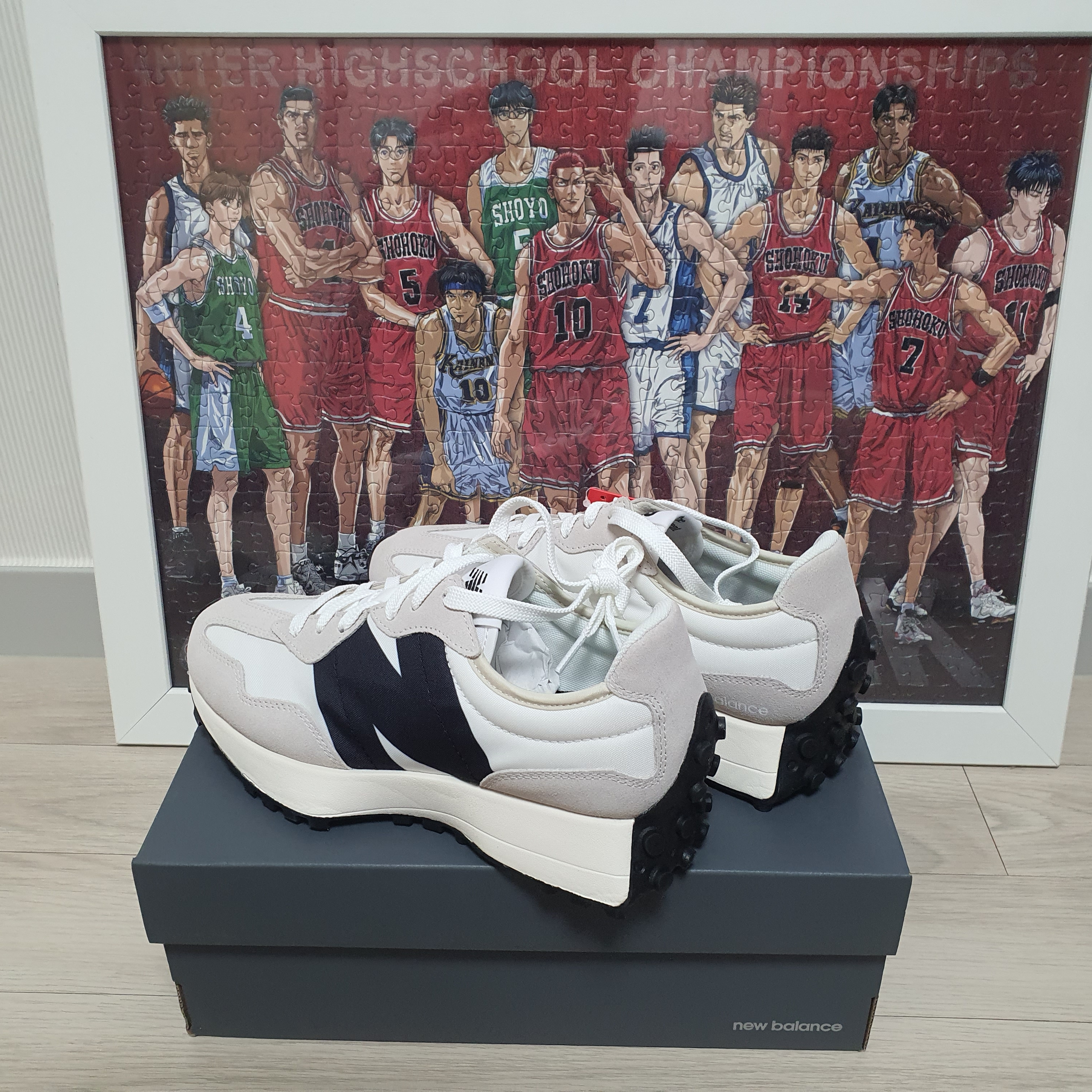 New Balance 327 White Black 착용 스타일