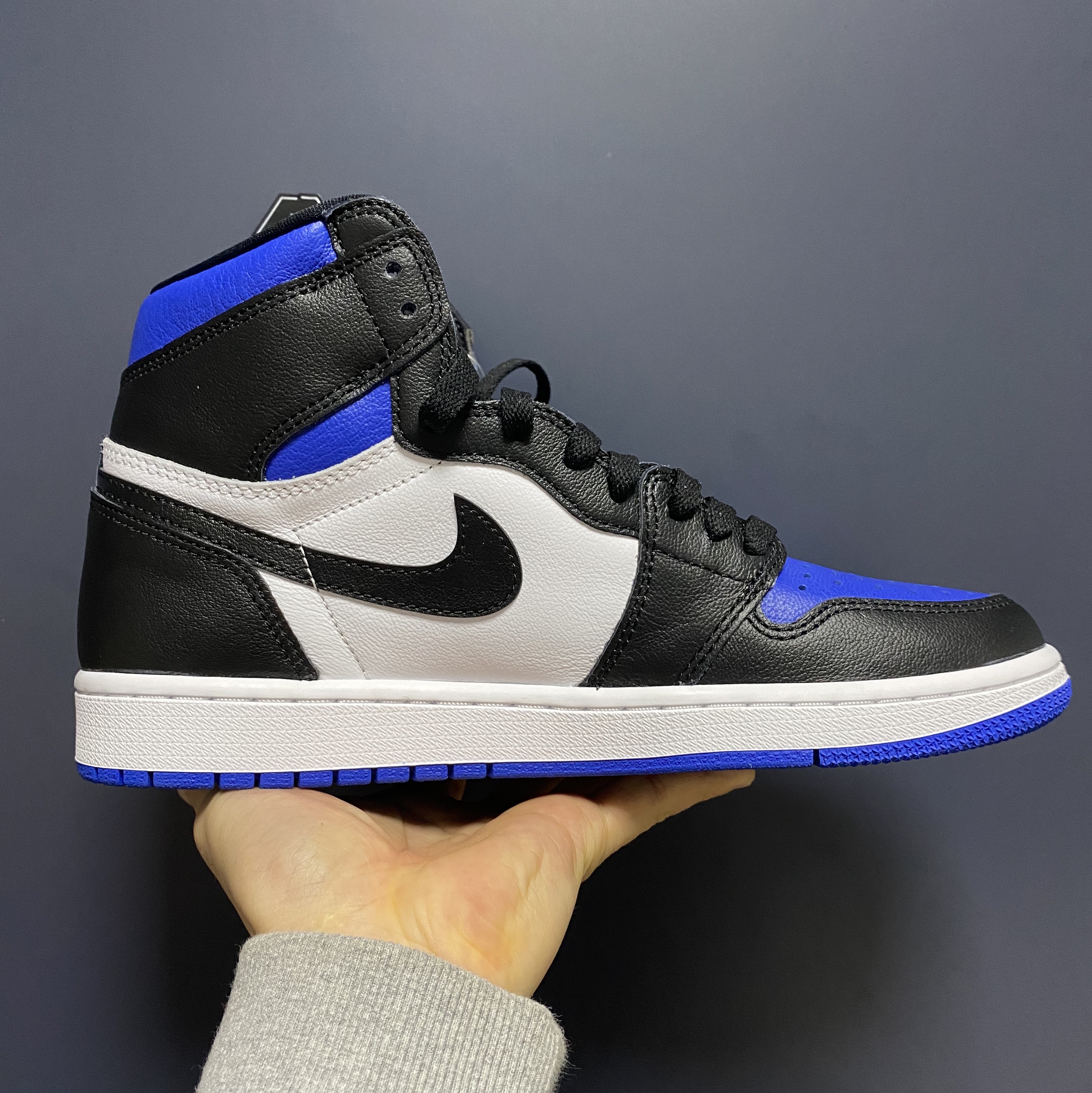 Jordan 1 Retro High OG Royal Toe 착용 스타일