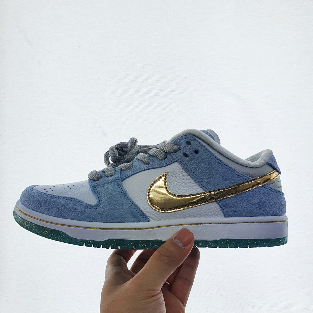 Nike x Sean Cliver SB Dunk Low Holiday Special 착용 스타일