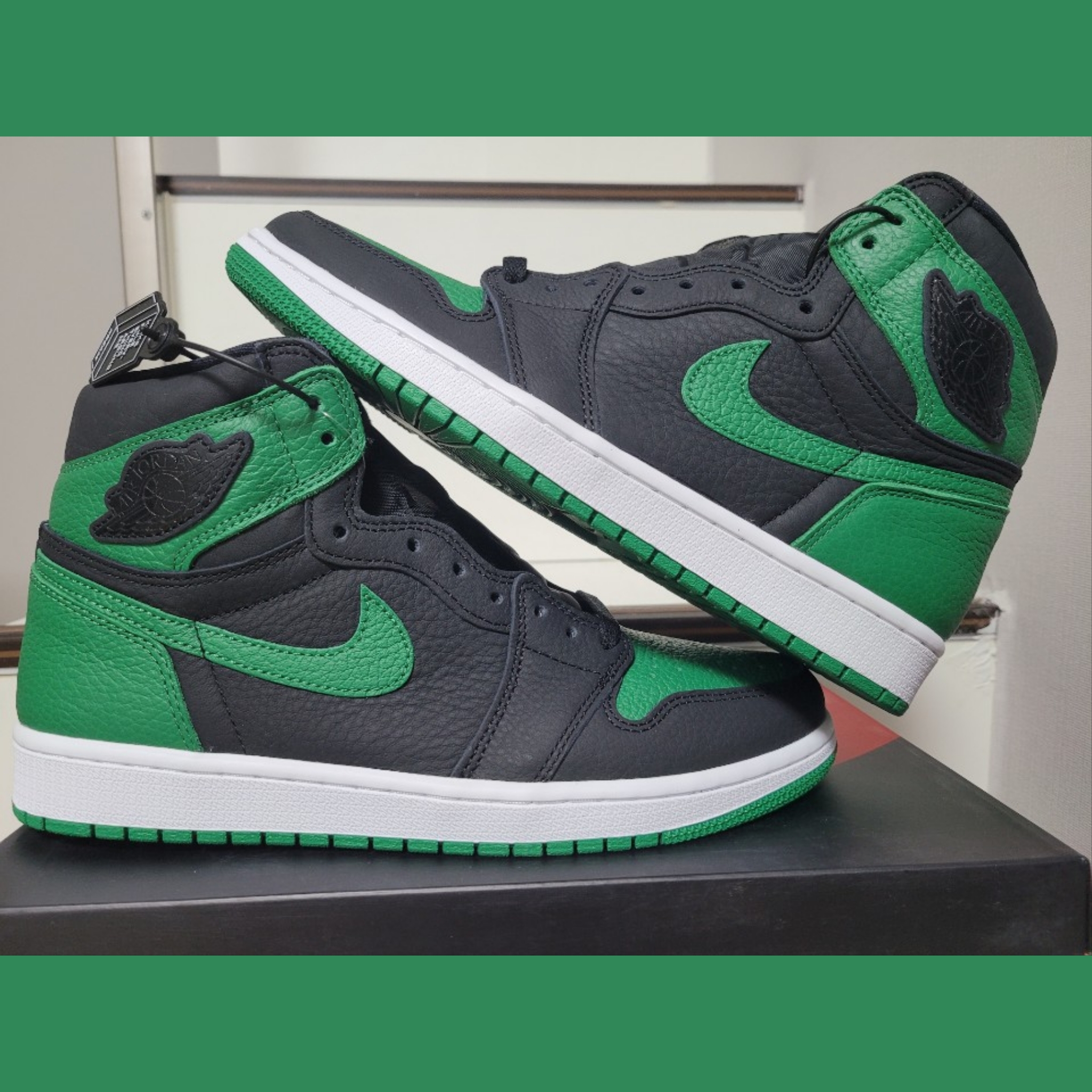 Jordan 1 Retro High OG Pine Green Black 착용 스타일 - 2