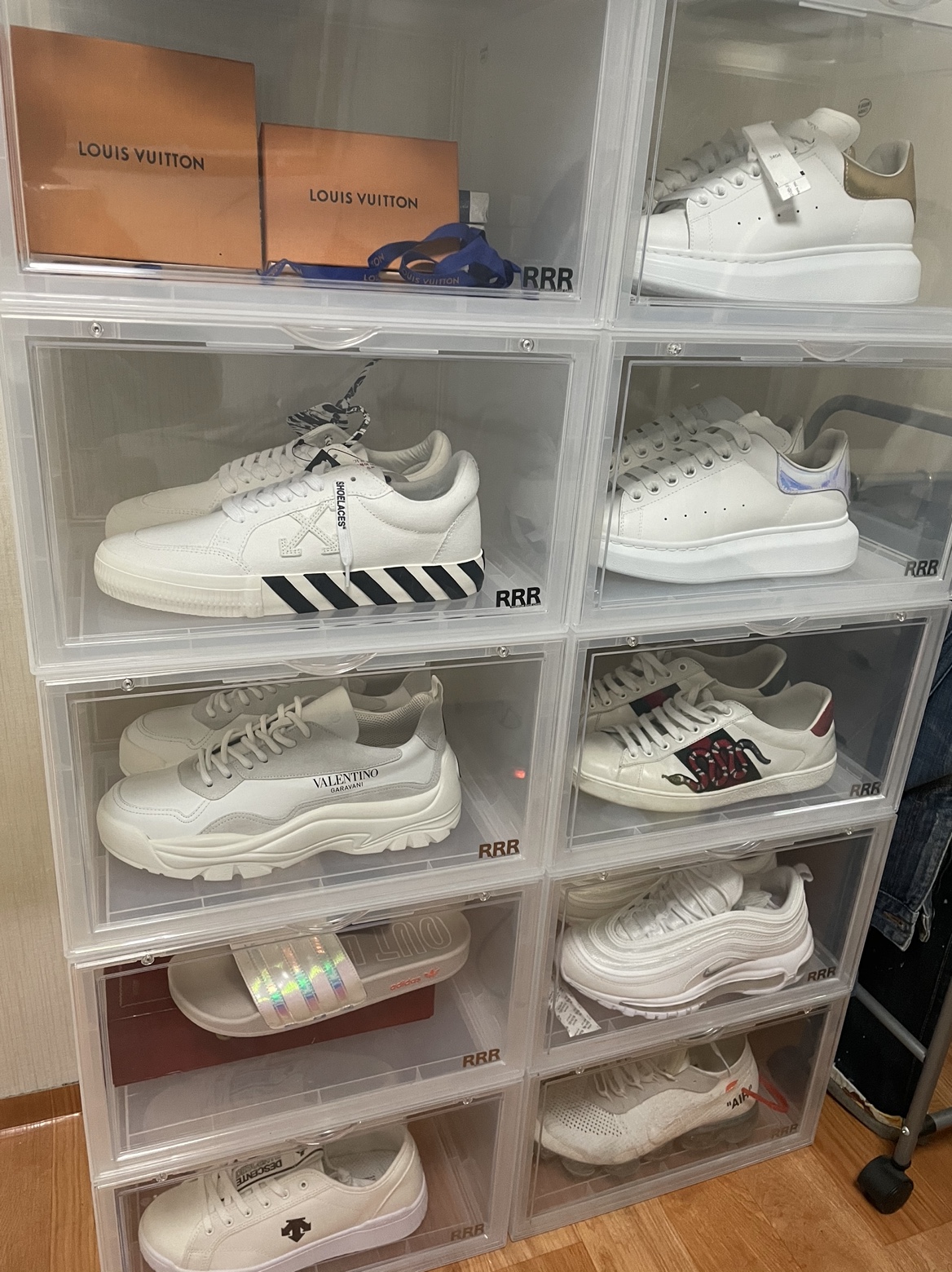 Nike x Off-White Air VaporMax V2 White, (W) Nike Air Max 97 White Pure Platinum 착용 스타일
