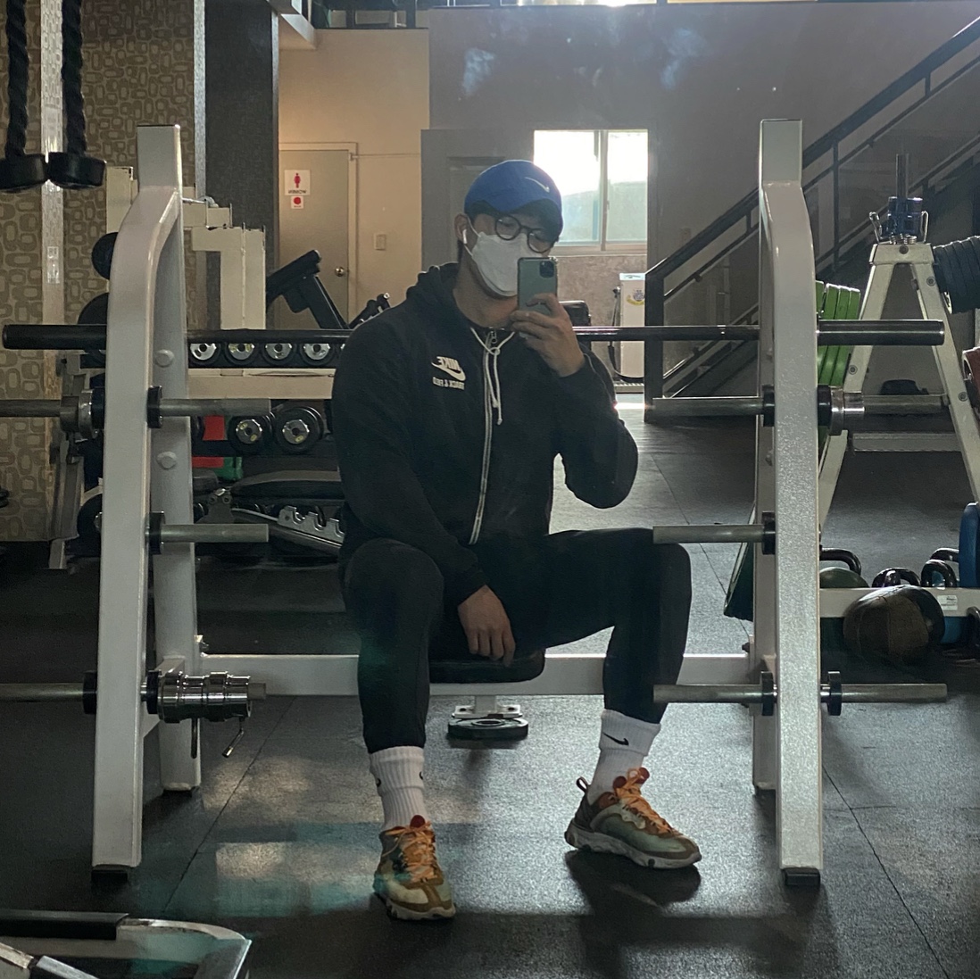 Nike React Element 87 Orange Peel 착용 스타일