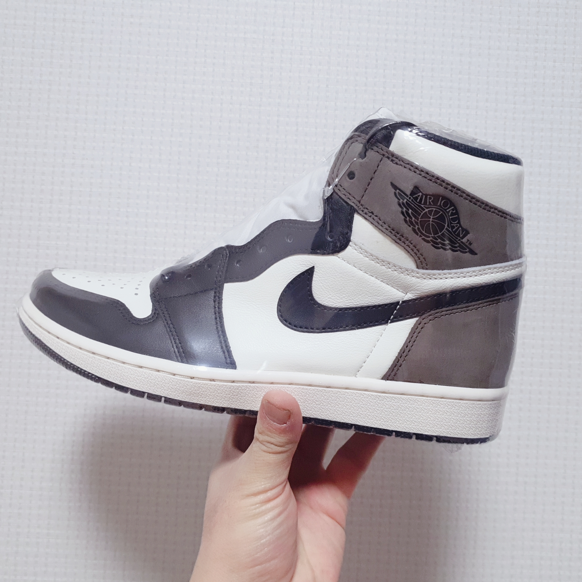Jordan 1 Retro High OG Black Mocha 착용 스타일