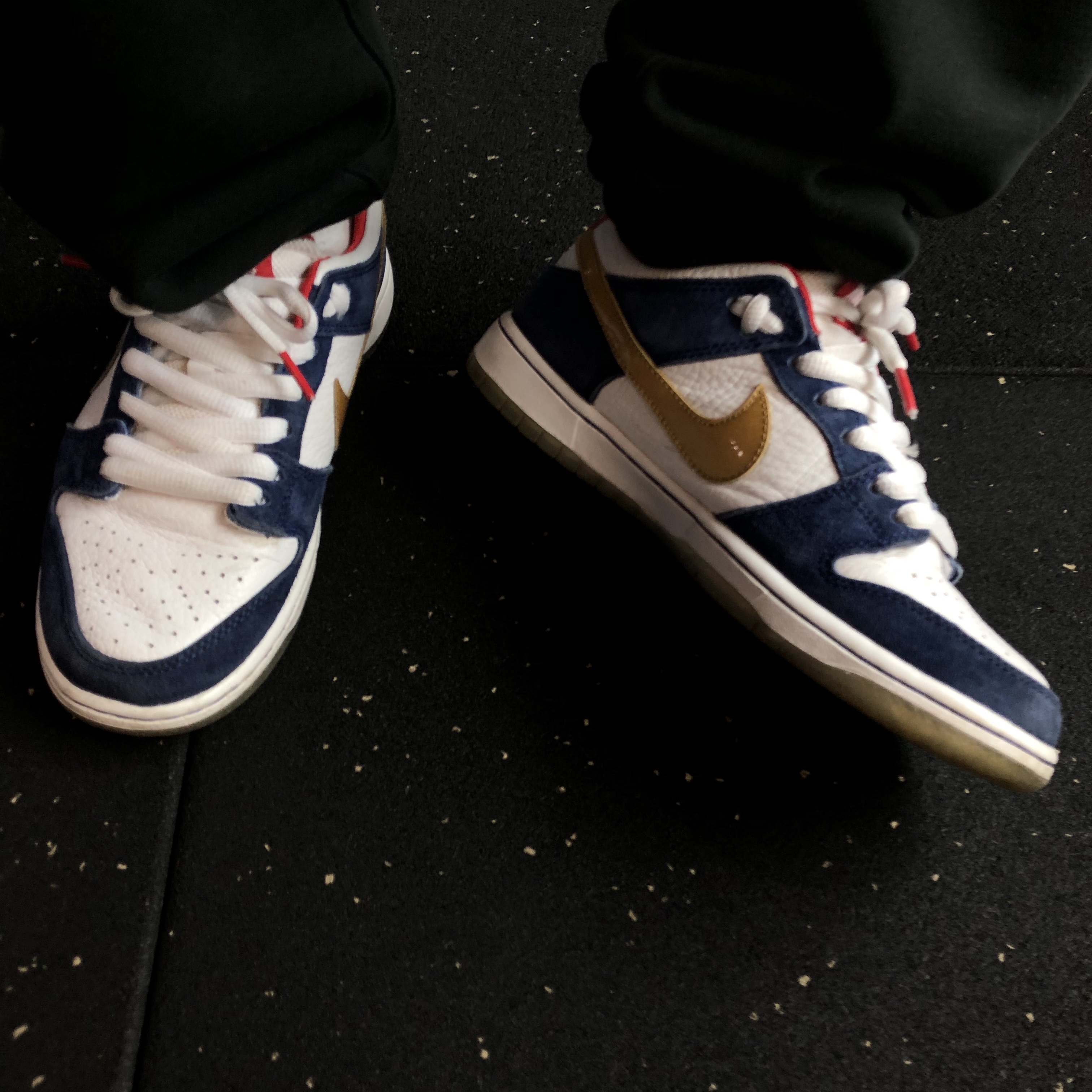 Nike Dunk SB Low Ishod Wair BMW 착용 스타일