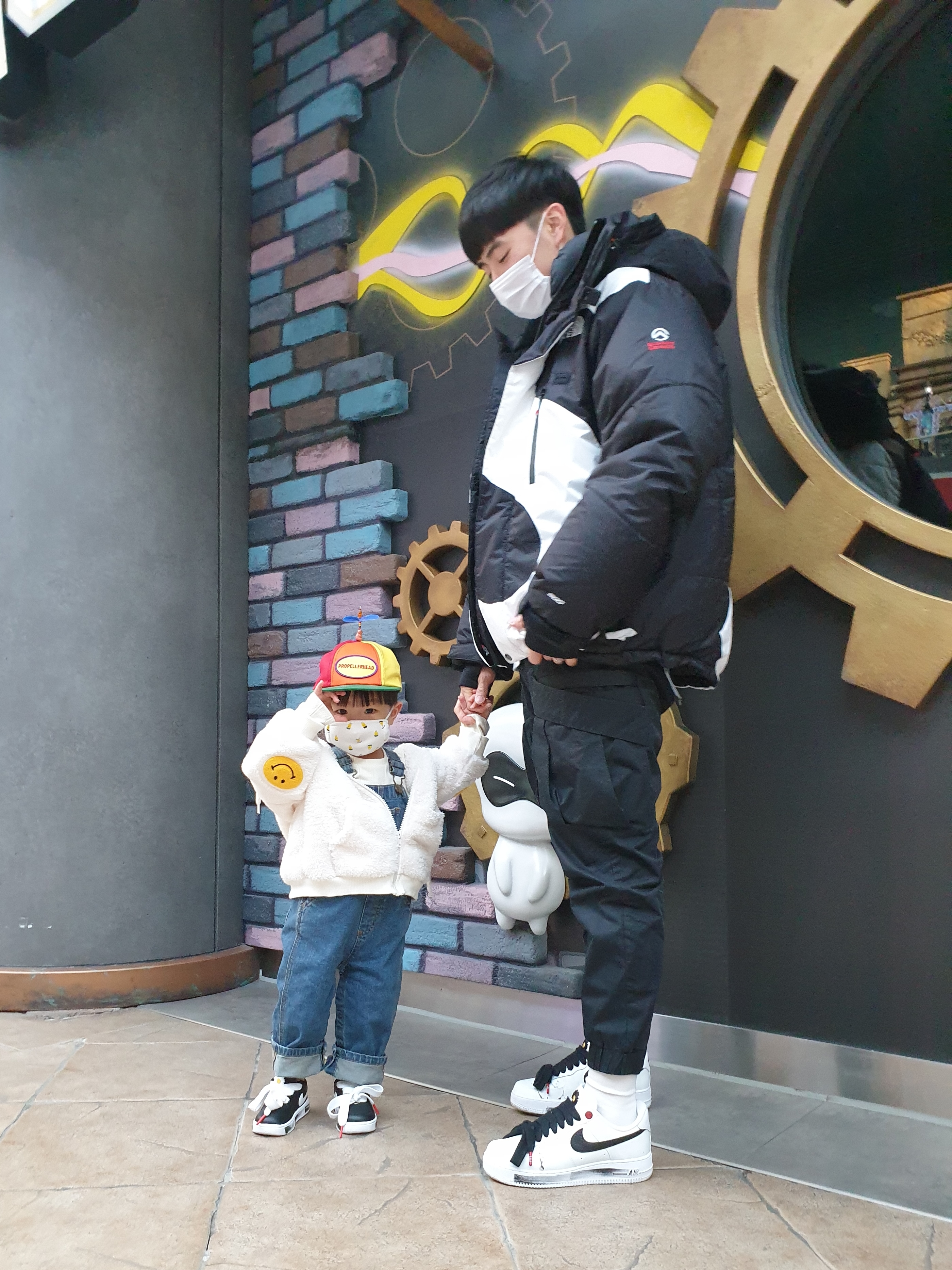 Supreme x The North Face S Logo Summit Series Himalayan Parka Black - 20FW, Nike x Peaceminusone Air Force 1 Low Para-Noise 2.0 착용 스타일 - 1