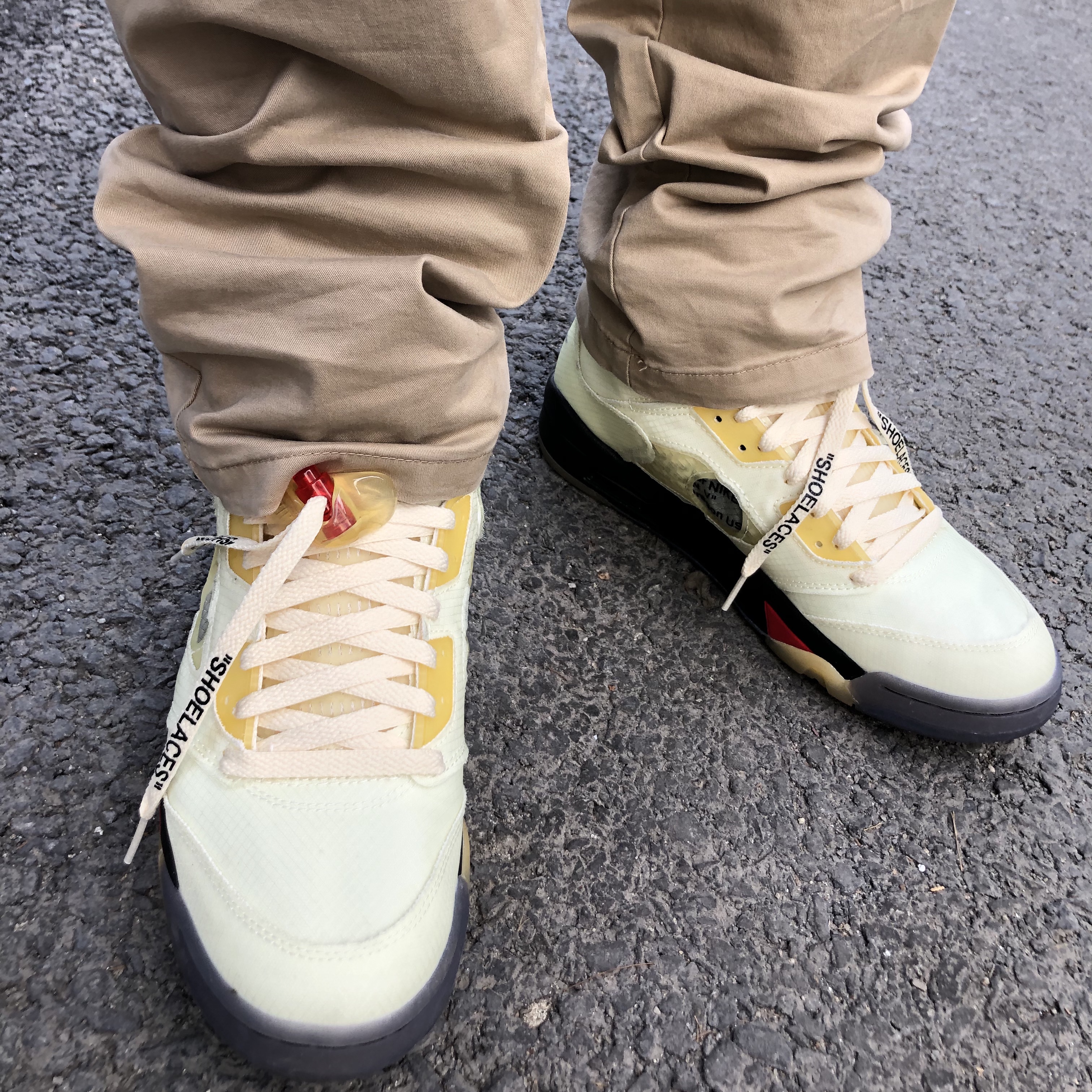 Jordan 5 x Off-White Retro SP Sail Fire Red 착용 스타일 - 2