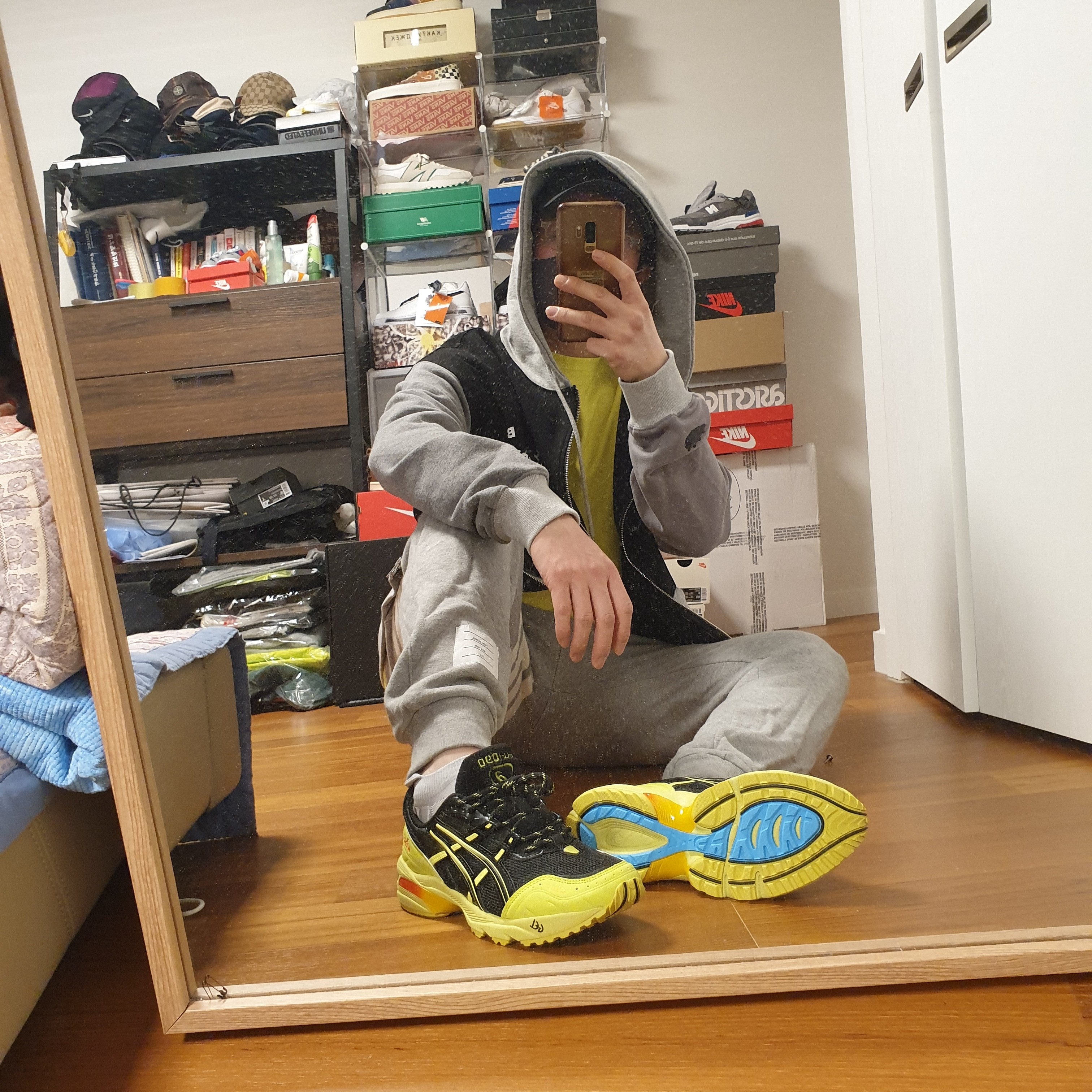 IAB Studio x Asics T-Shirt Lime, Asics x IAB Studio Gel-1090 Black 착용 스타일 - 3