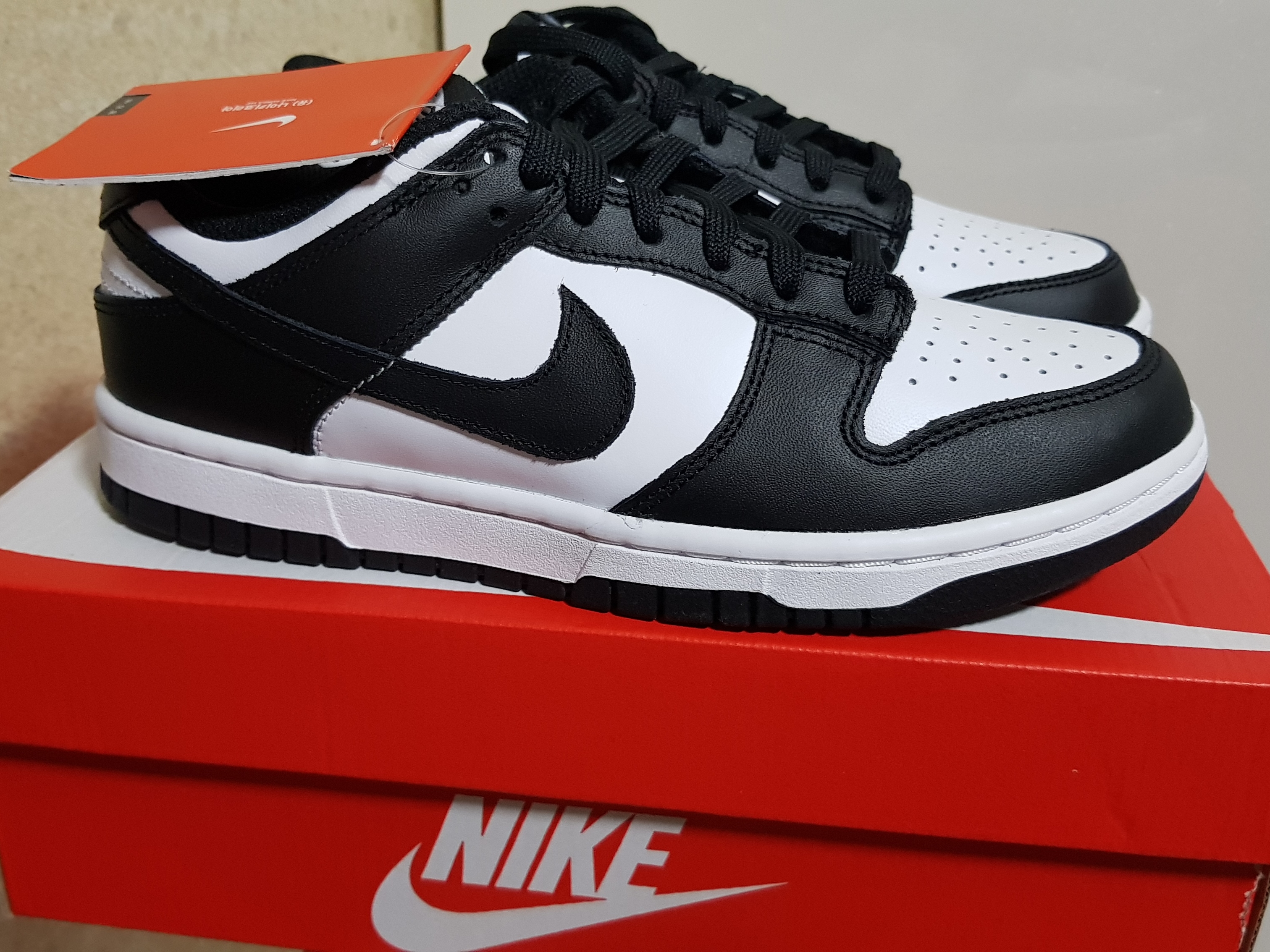 (W) Nike Dunk Low Black 착용 스타일