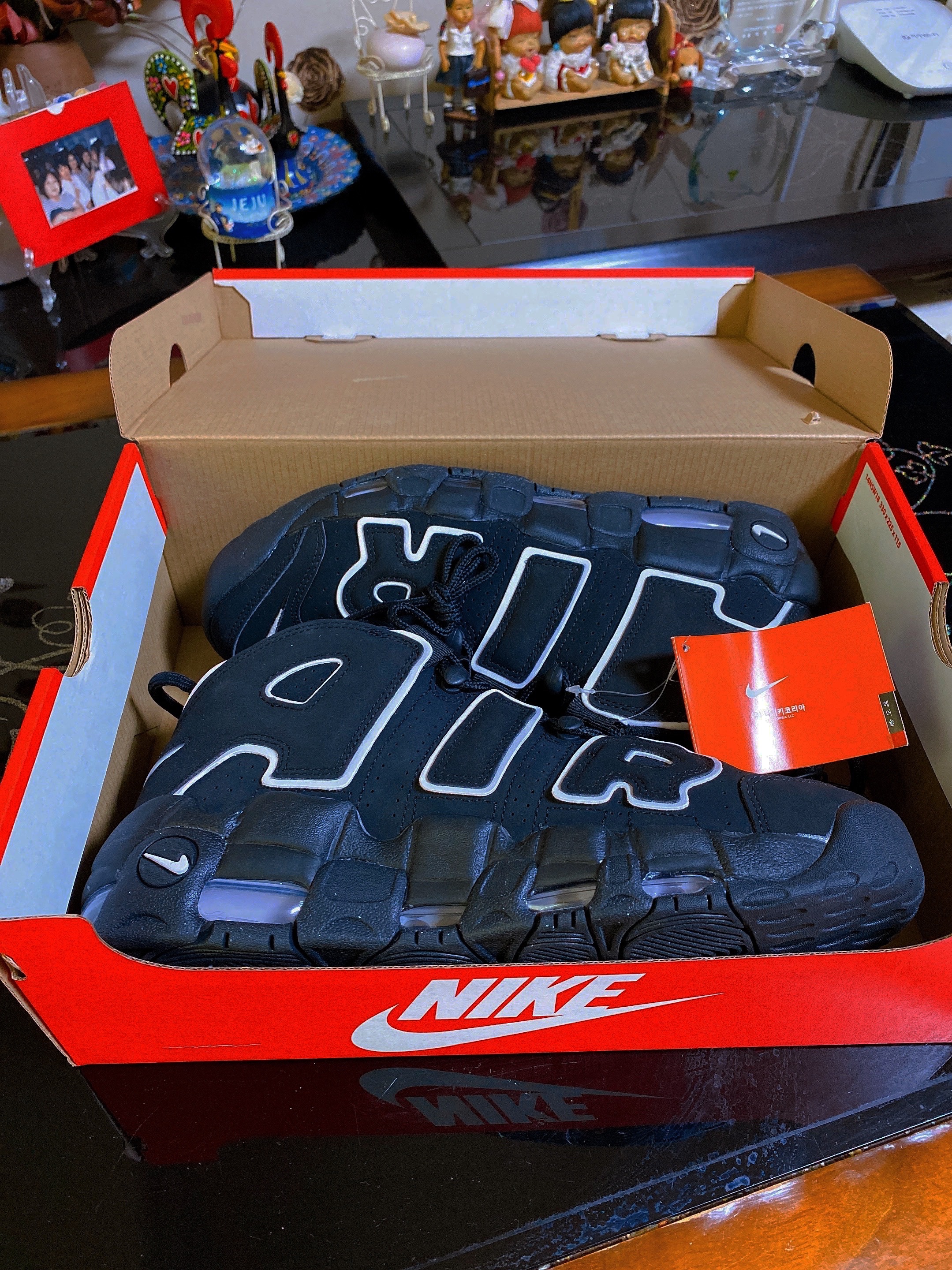 Nike Air More Uptempo Black White 2020 착용 스타일 - 1