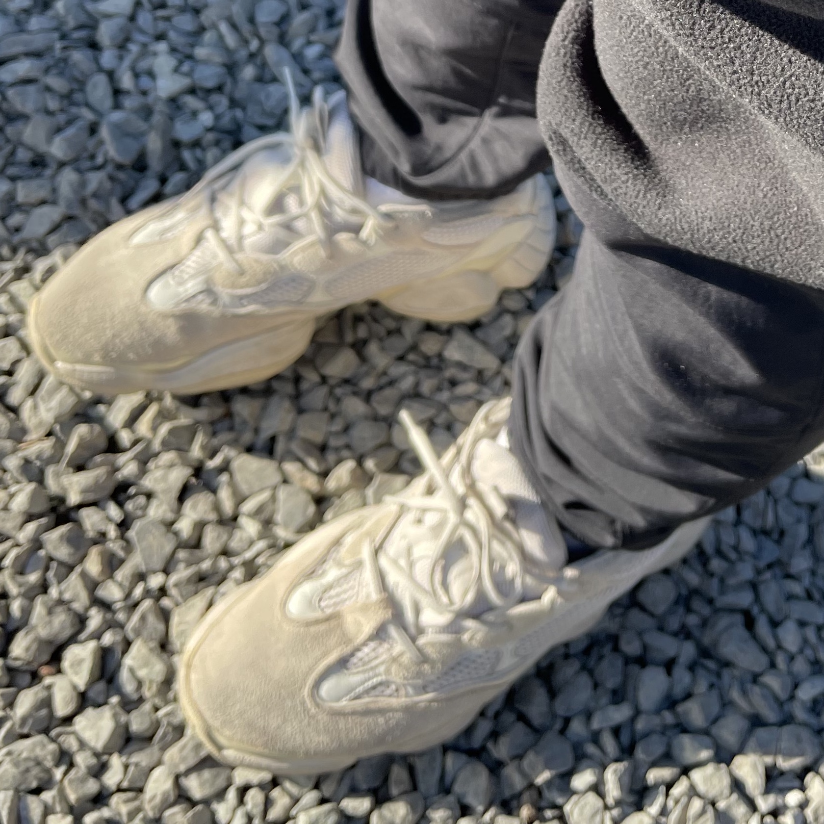 Adidas Yeezy 500 Blush 2018 착용 스타일