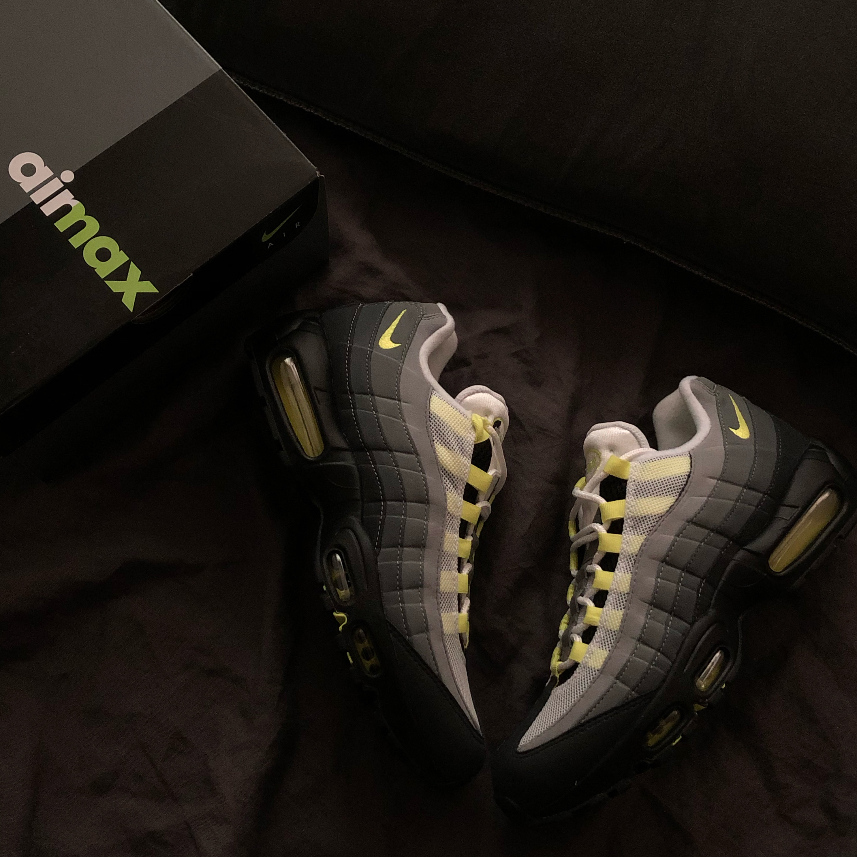 Nike Air Max 95 OG Neon Yellow 2020 착용 스타일