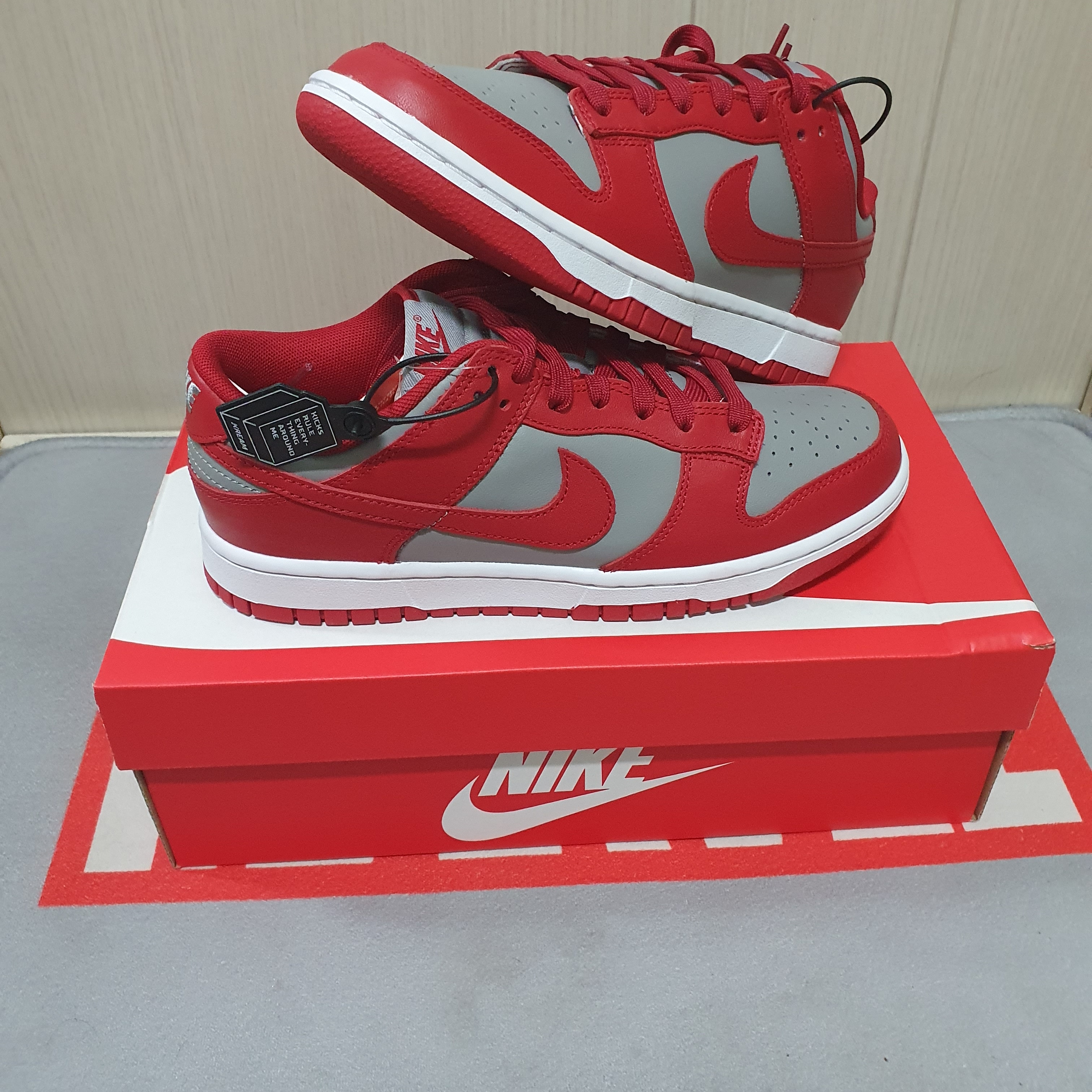 Nike Dunk Low Retro Medium Grey 착용 스타일 - 2