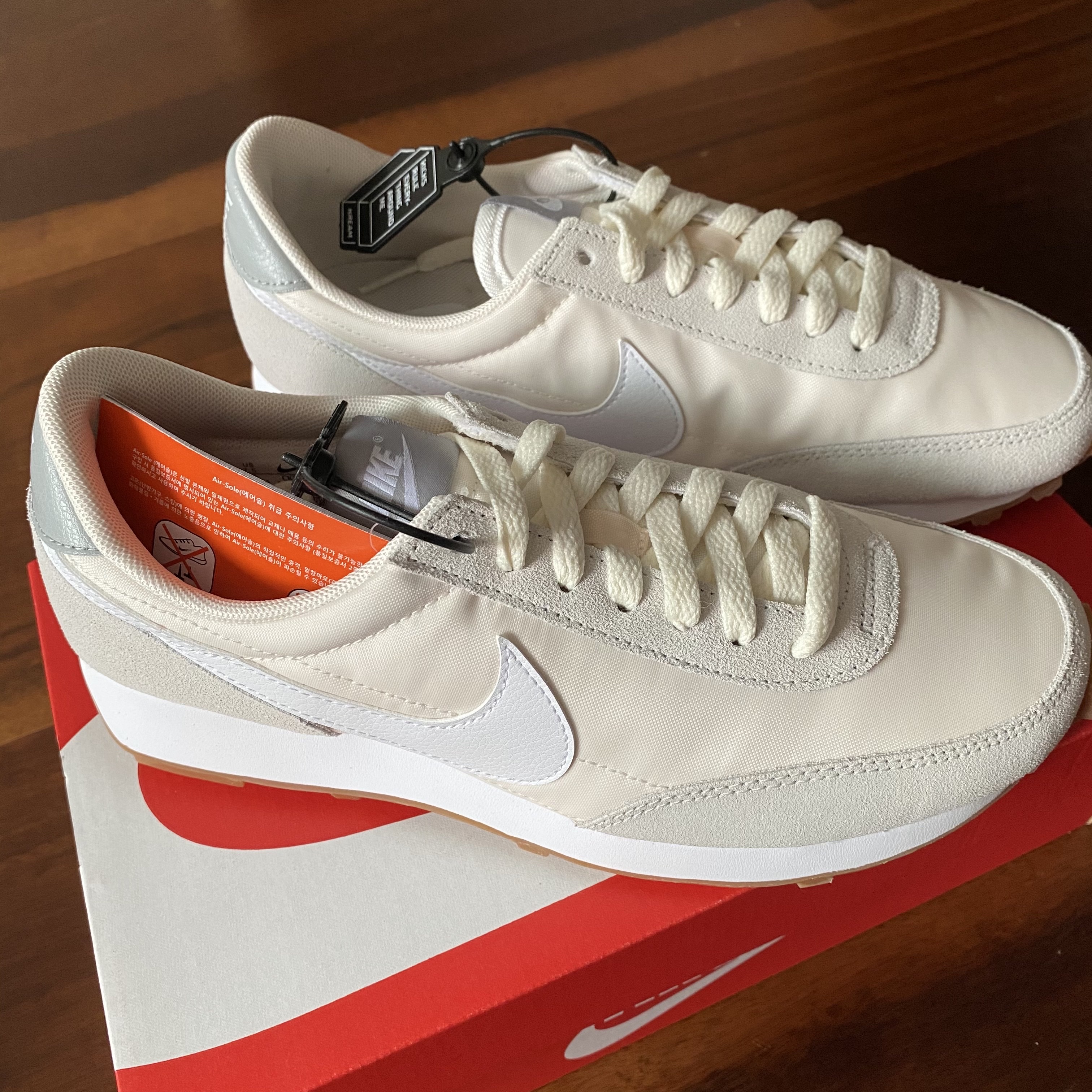 (W) Nike Daybreak Summit White 착용 스타일 - 2