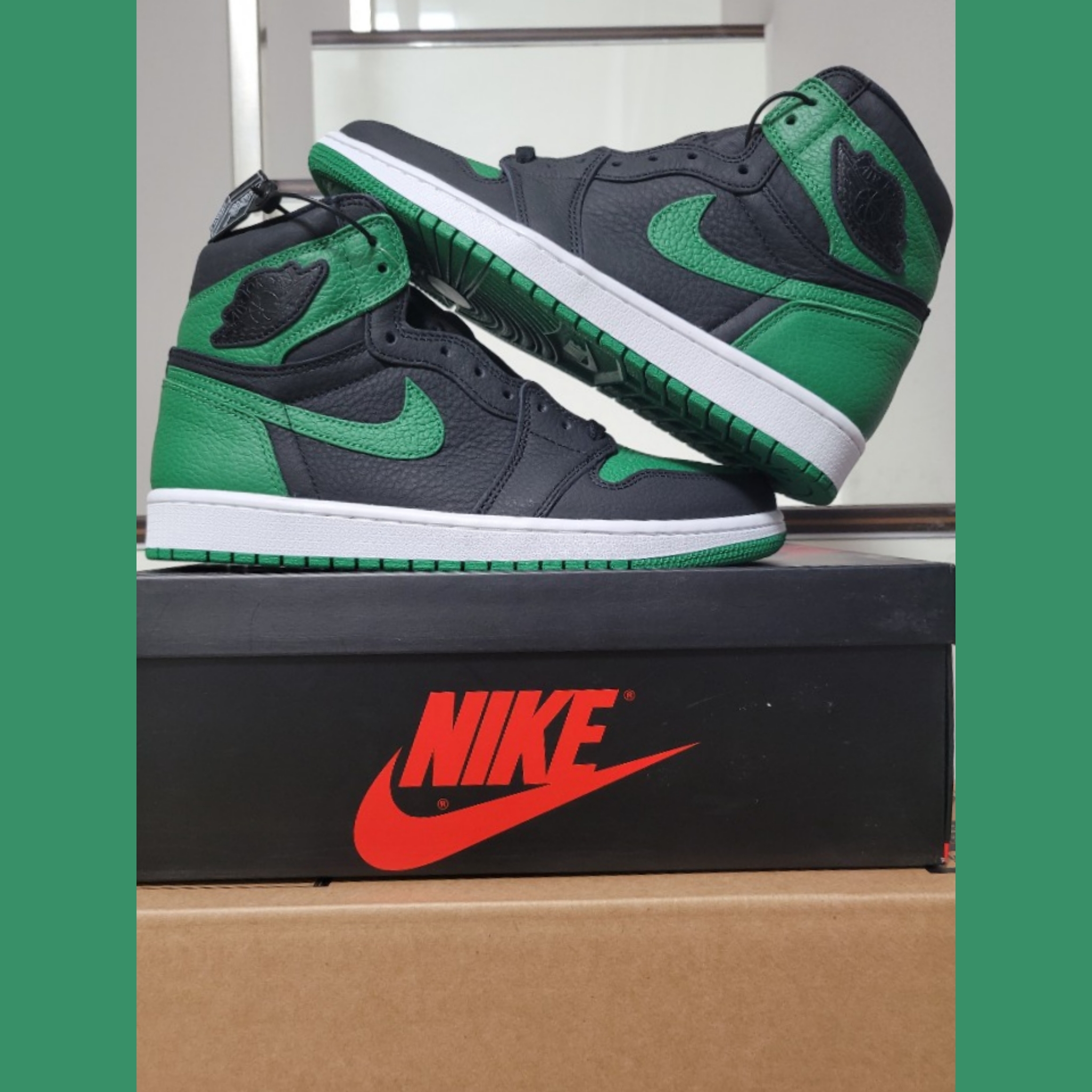Jordan 1 Retro High OG Pine Green Black 착용 스타일 - 1