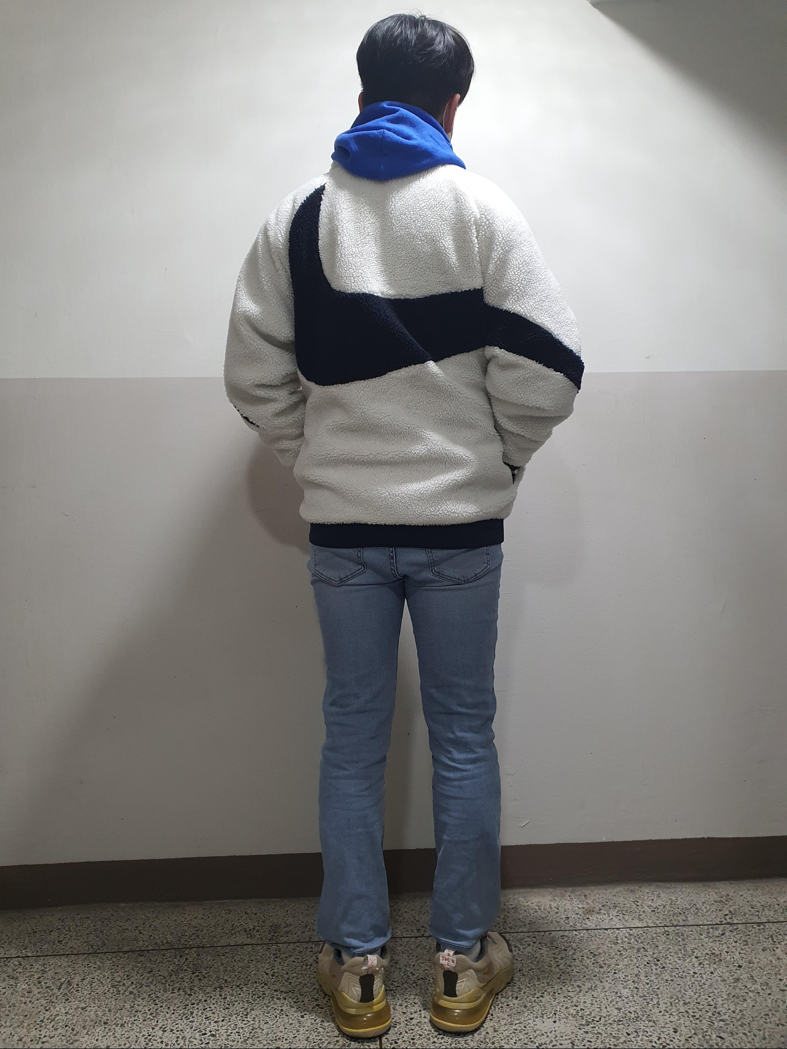 Nike Big Swoosh Full Zip Jacket White Navy, Nike x Travis Scott Air Max 270 React Cactus Trails 착용 스타일