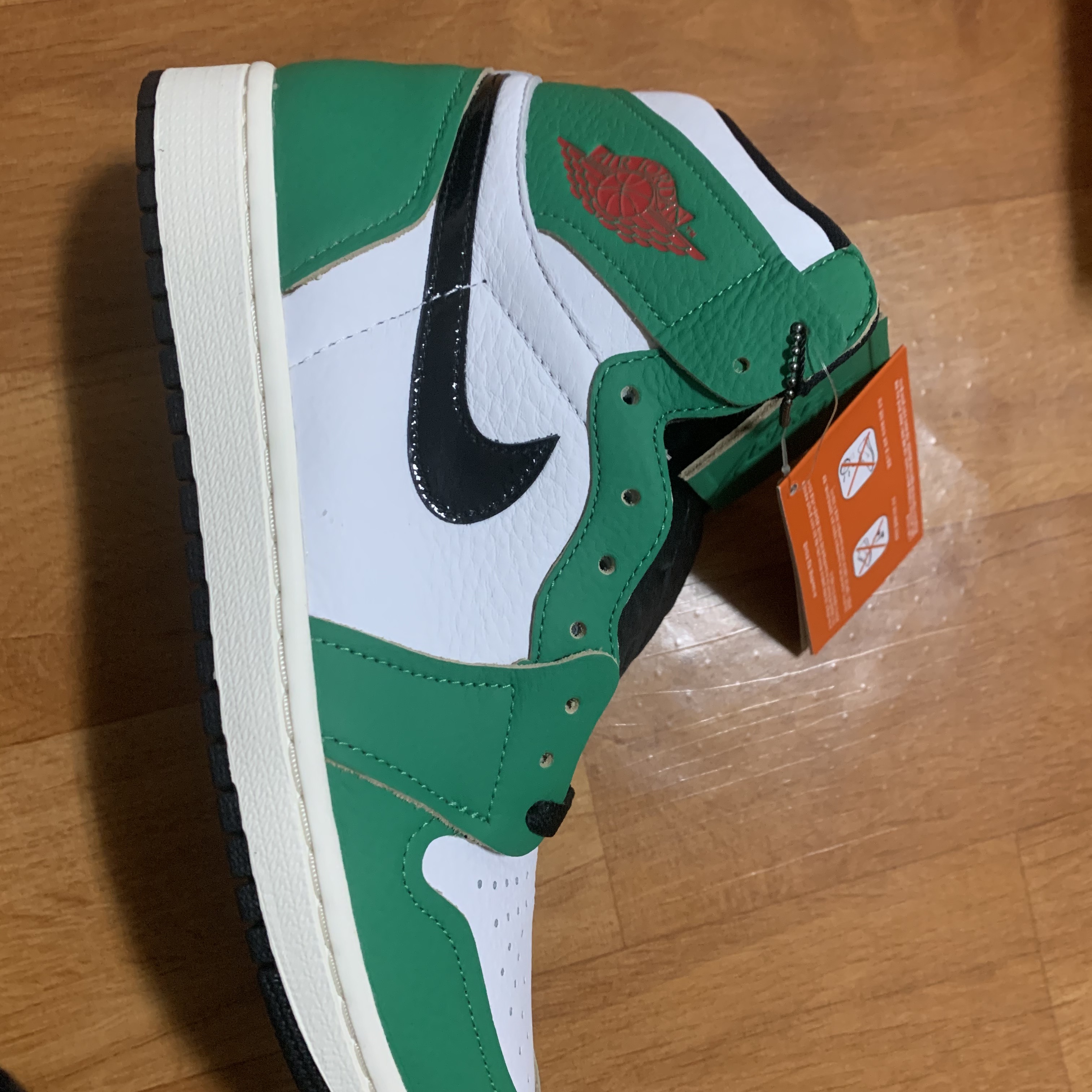 (W) Jordan 1 Retro High OG Lucky Green 착용 스타일