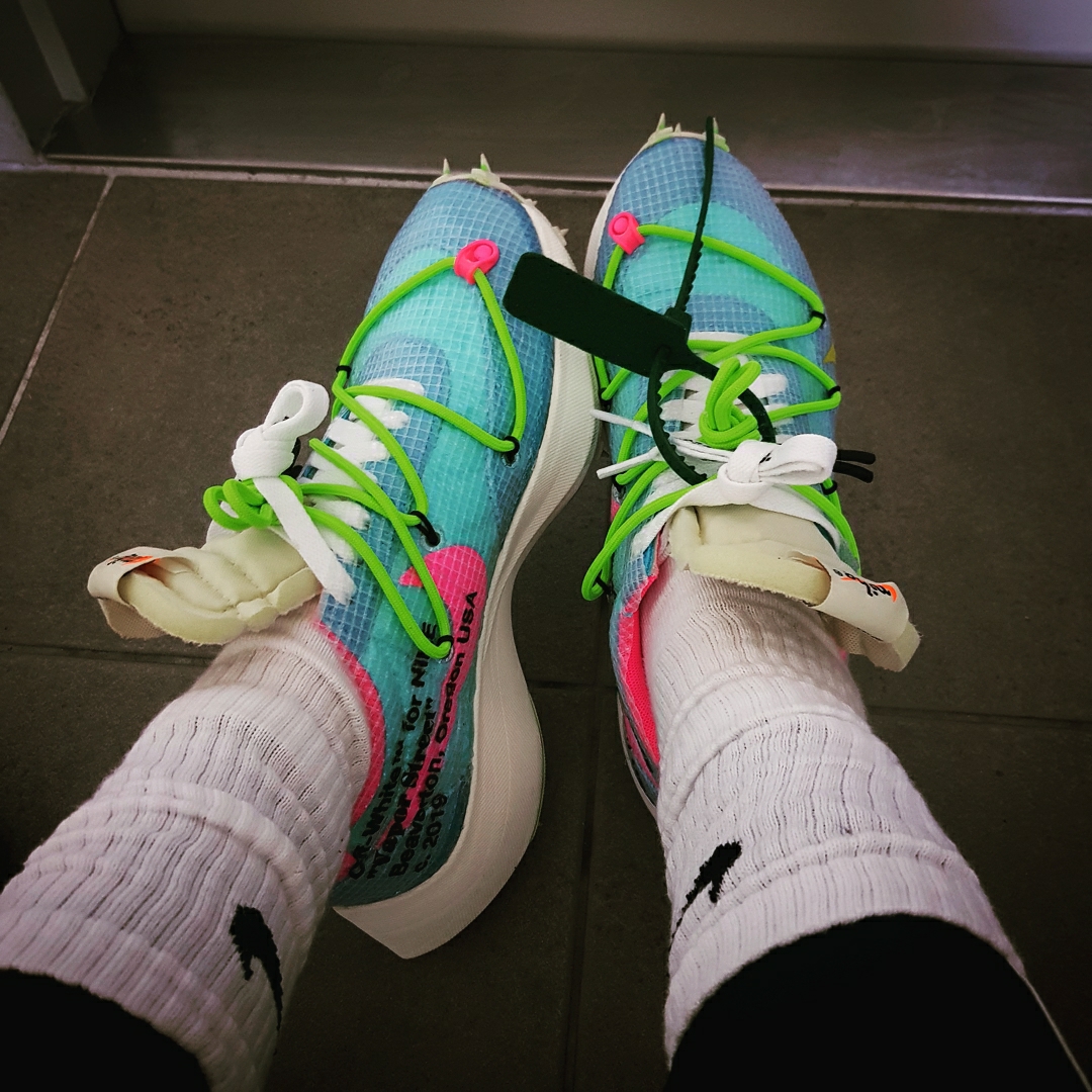 (W) Nike x Off-White Vapor Street Polarized Blue 착용 스타일