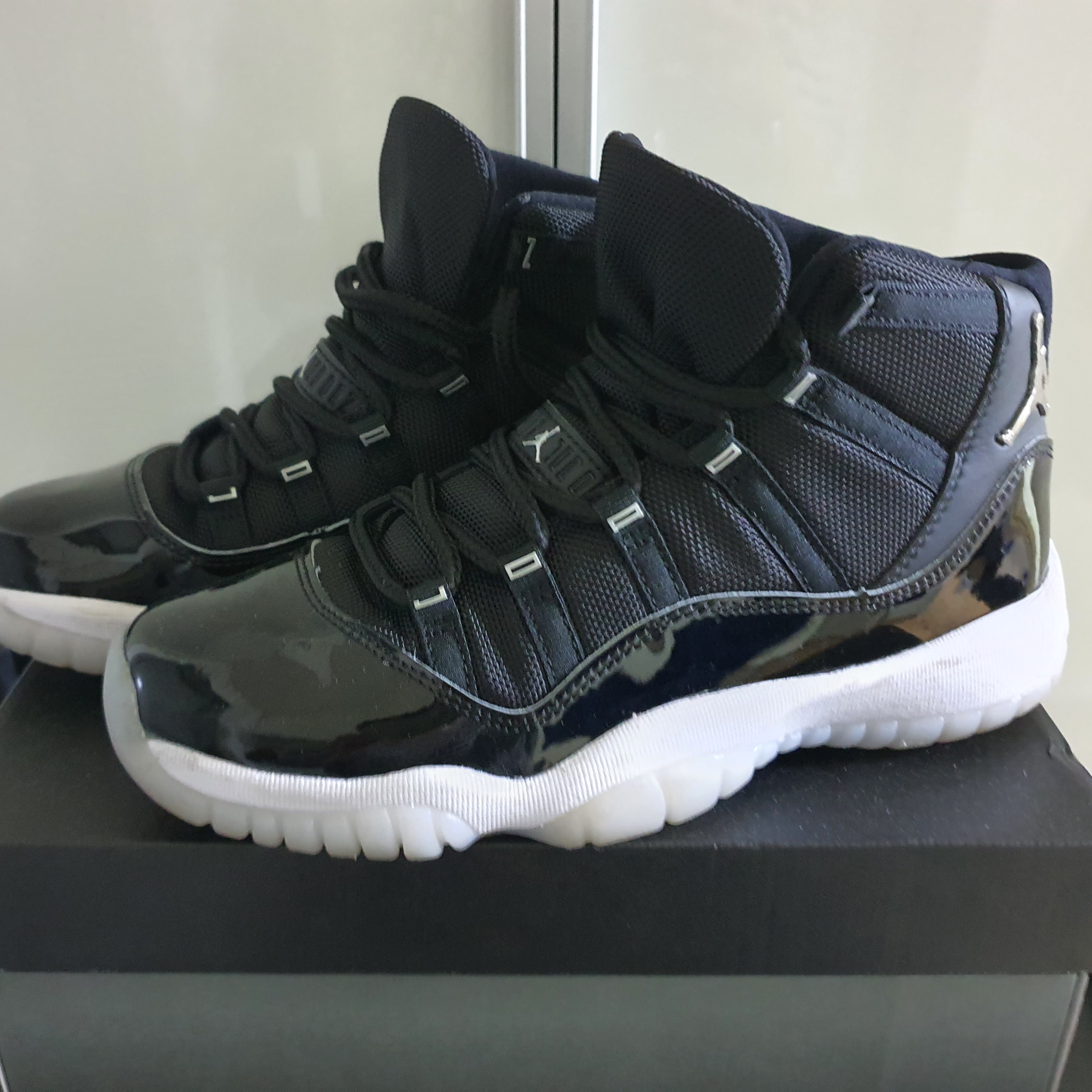 (GS) Jordan 11 Retro Jubilee 착용 스타일