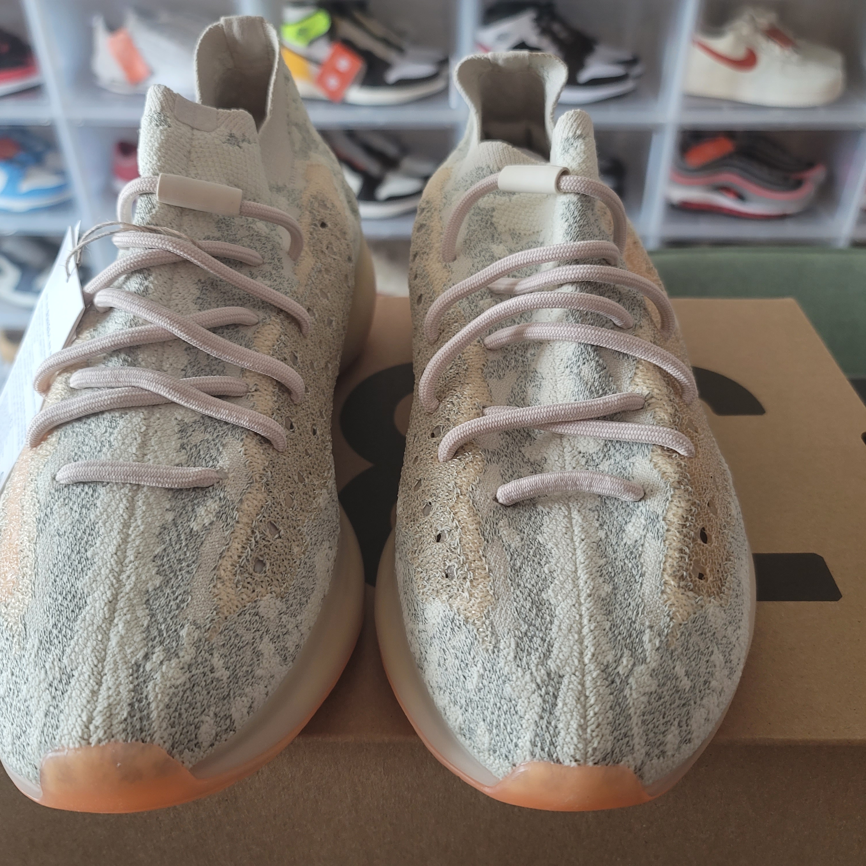 Adidas Yeezy Boost 380 Yecoraite - Reflective 착용 스타일