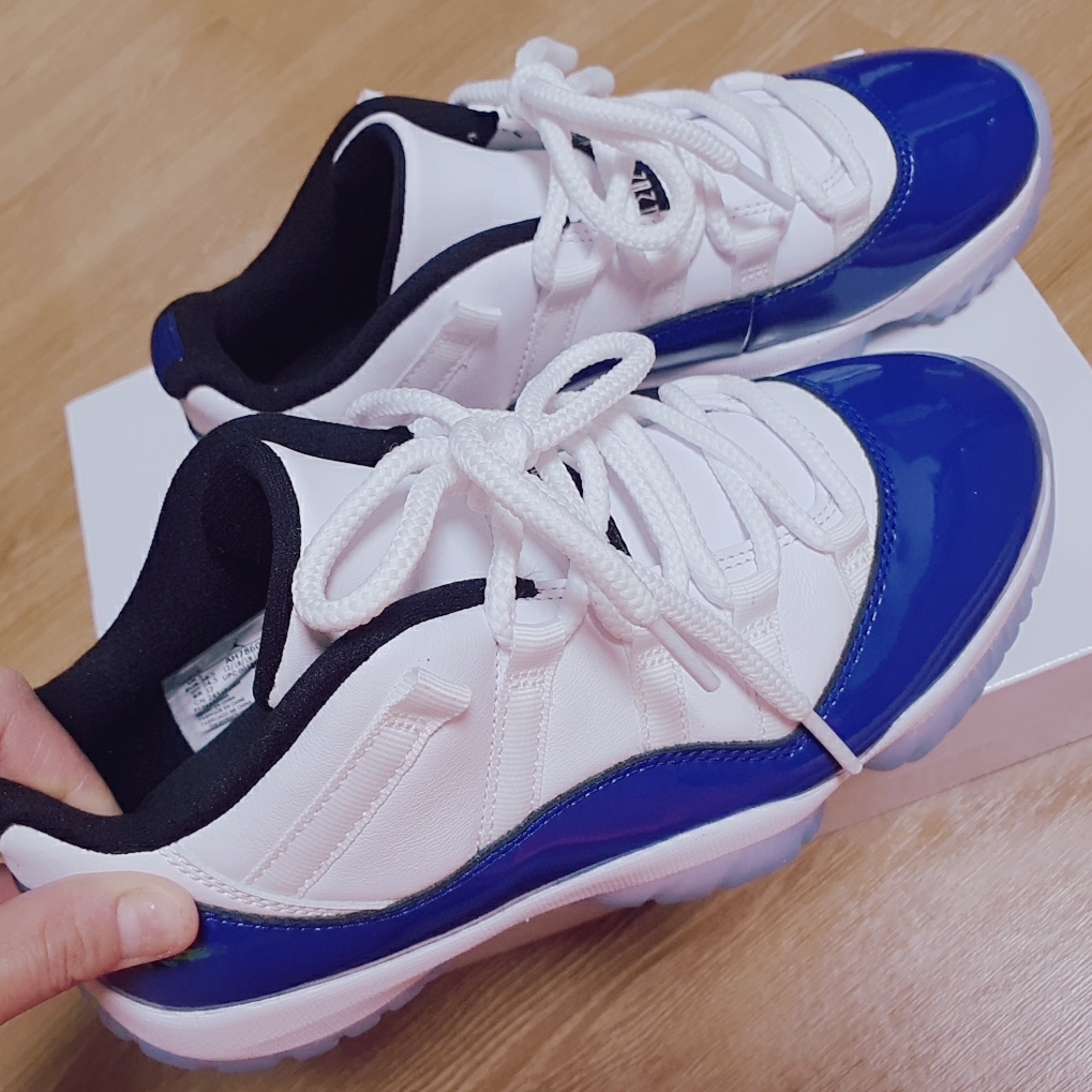 (W) Jordan 11 Retro Low Concord Sketch 착용 스타일