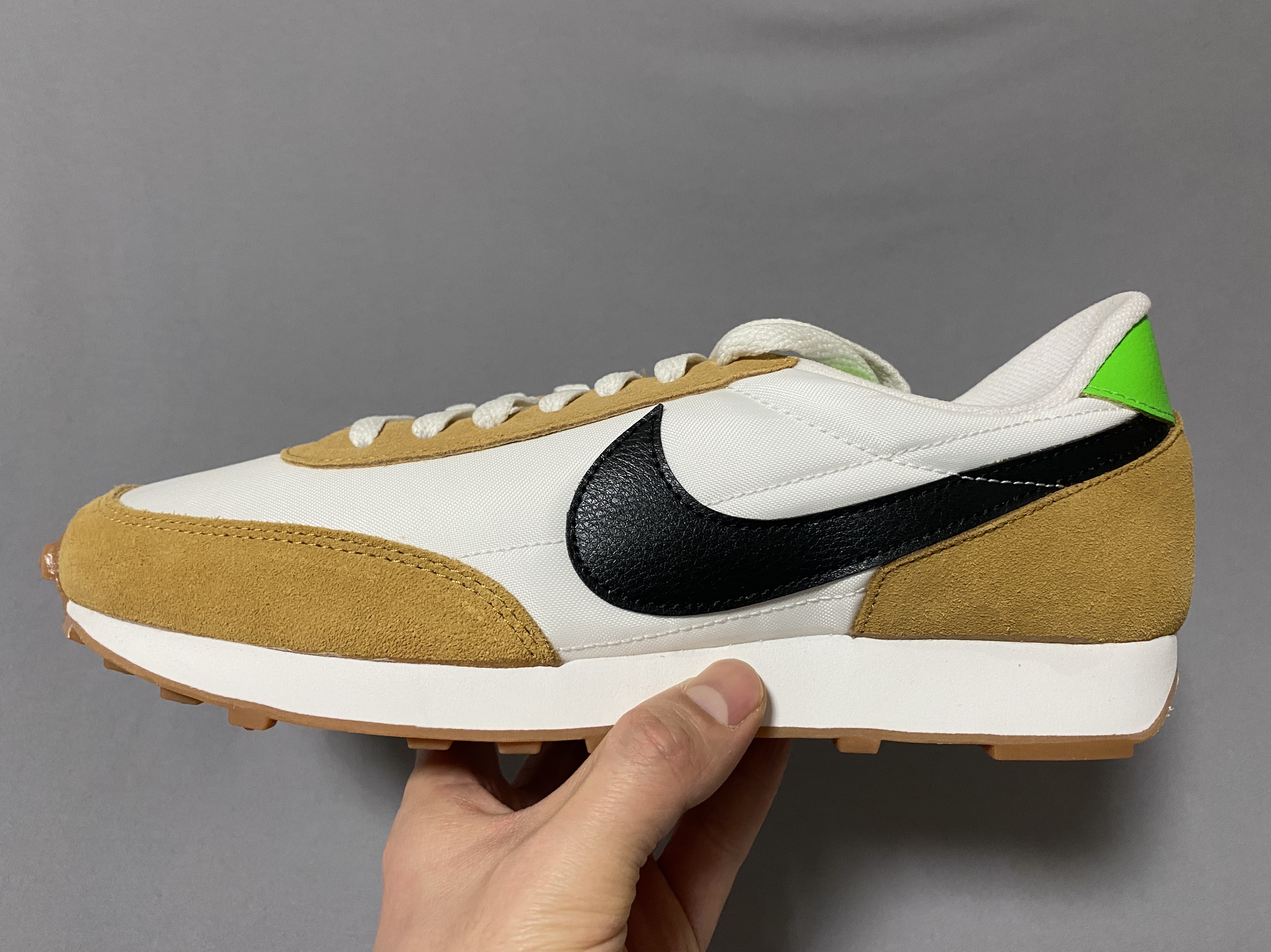 (W) Nike Daybreak Wheat 착용 스타일 - 1
