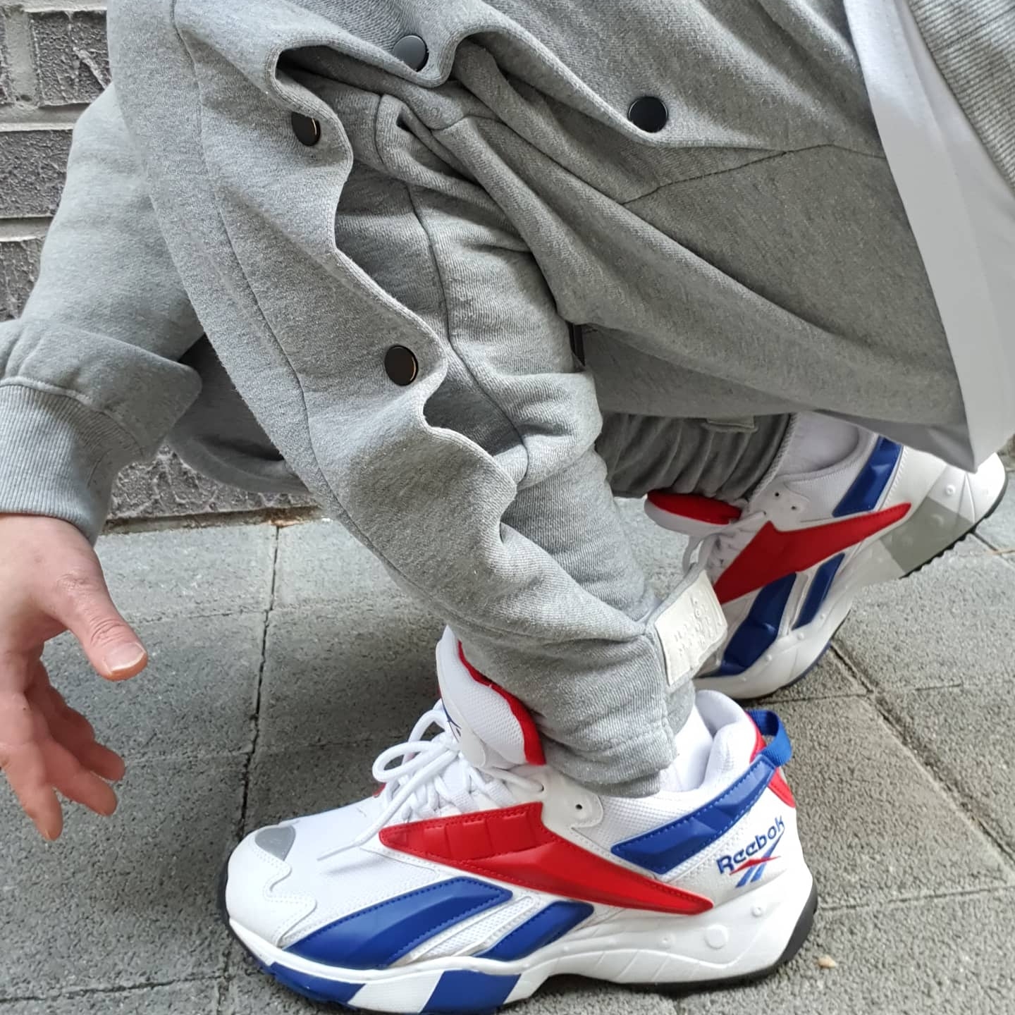 Reebok Interval 96 White Royal Scarlet 착용 스타일