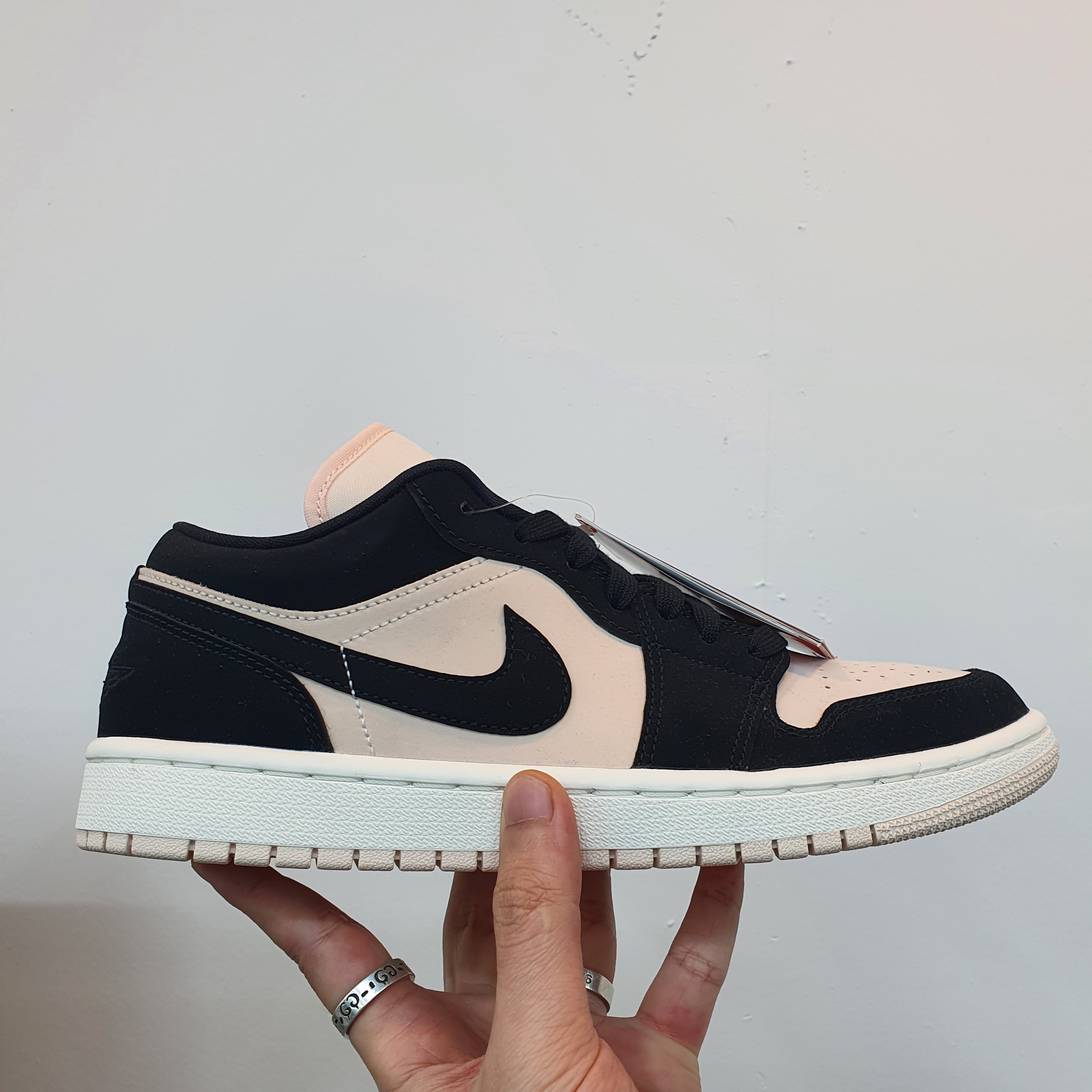 (W) Jordan 1 Low Guava Ice 착용 스타일