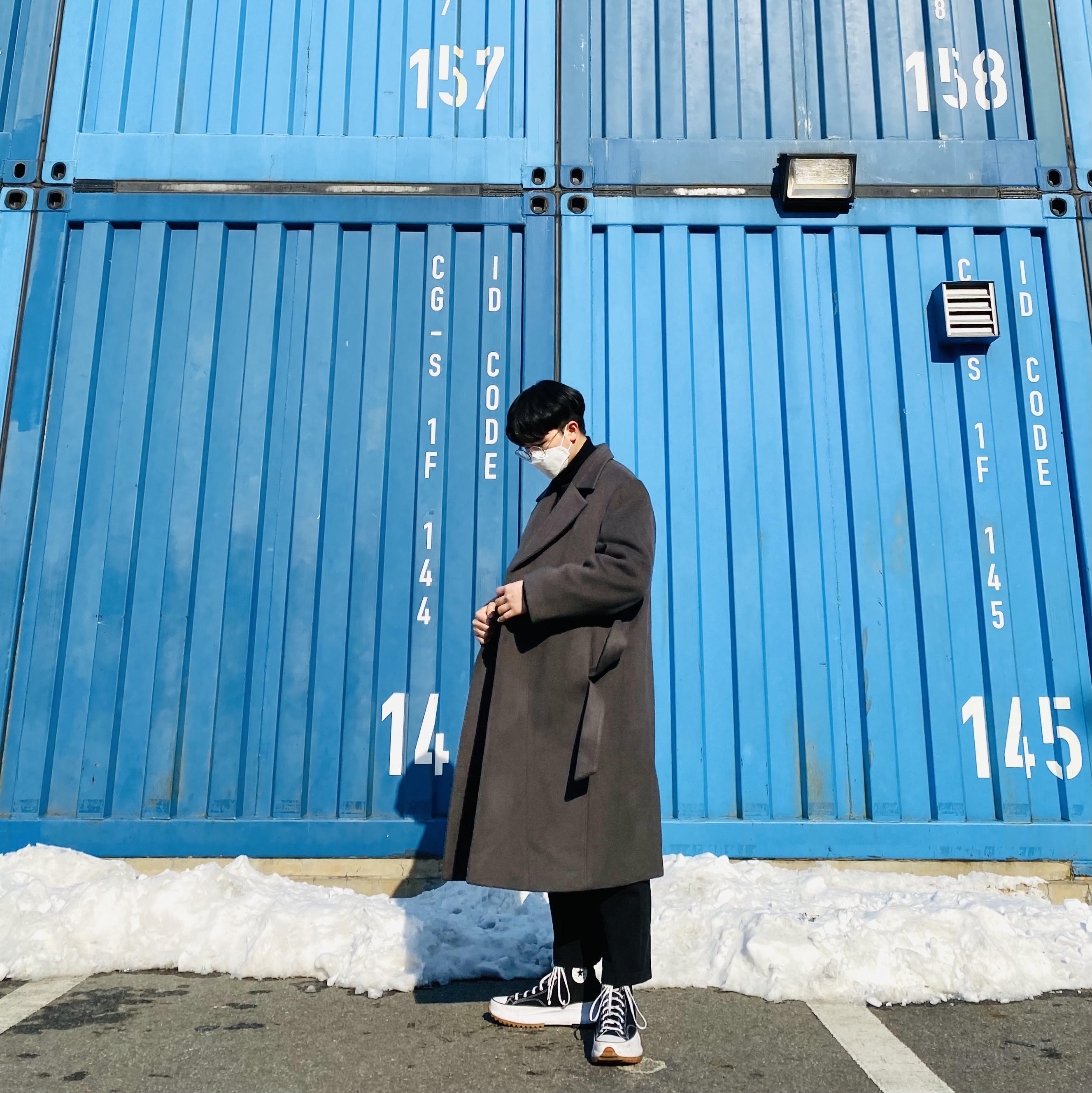 Converse Run Star Hike Hi Black White Gum 착용 스타일 - 2