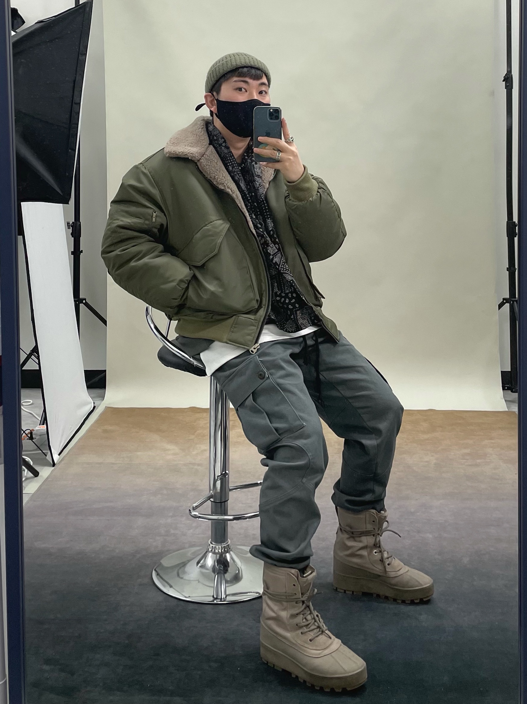 (W) Adidas Yeezy 950 Moonrock 착용 스타일
